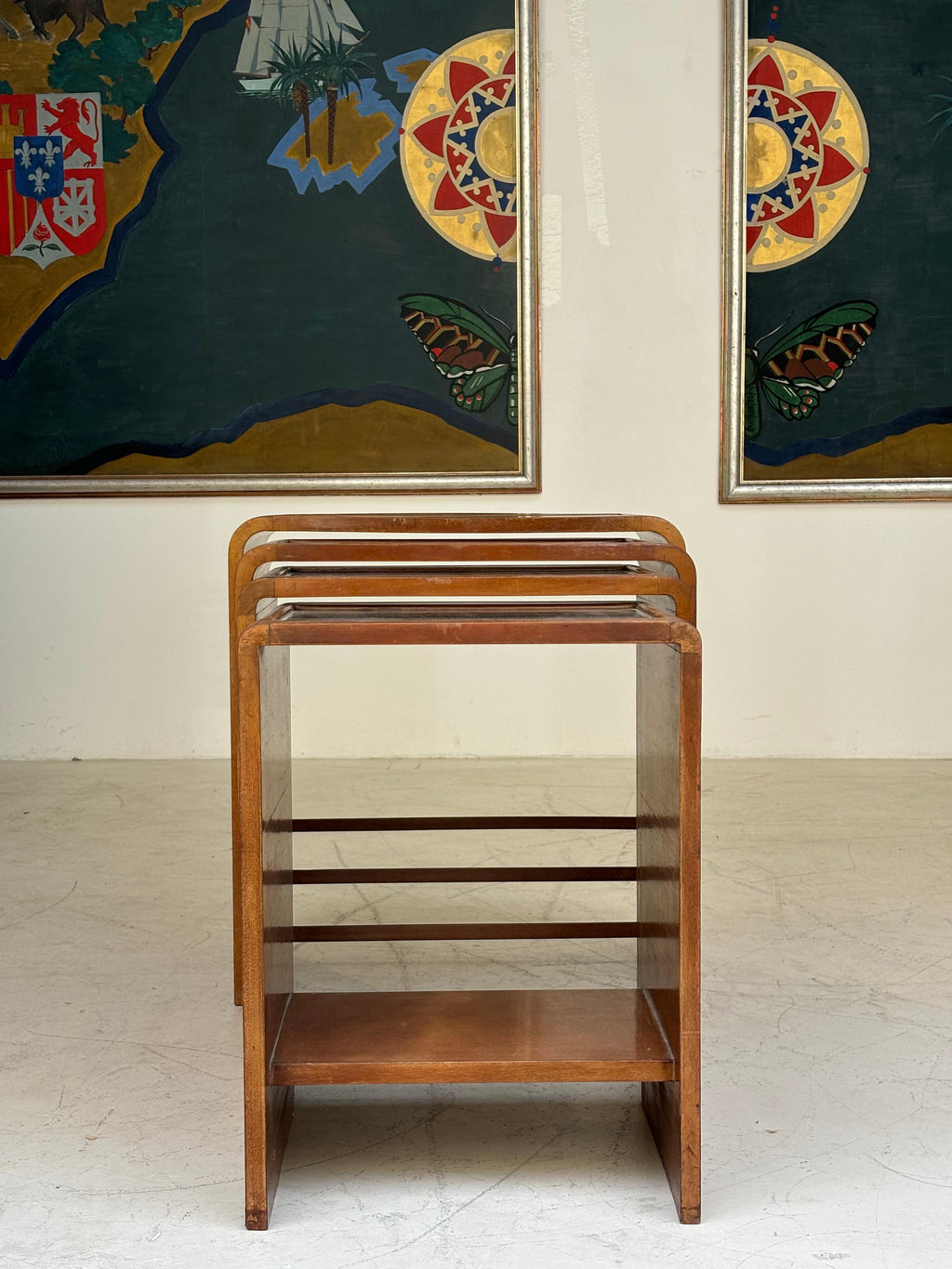 Nice french nesting table circa 1940 in the taste of Francis Jourdain