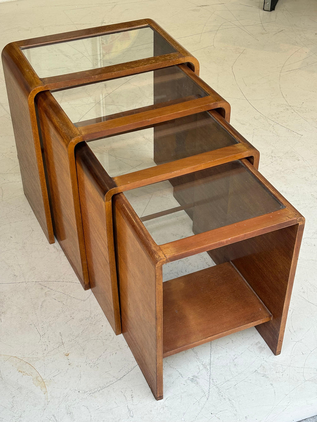 Nice french nesting table circa 1940 in the taste of Francis Jourdain