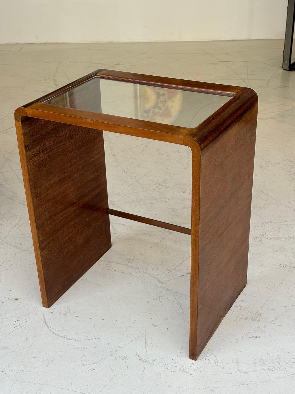 Nice french nesting table circa 1940 in the taste of Francis Jourdain
