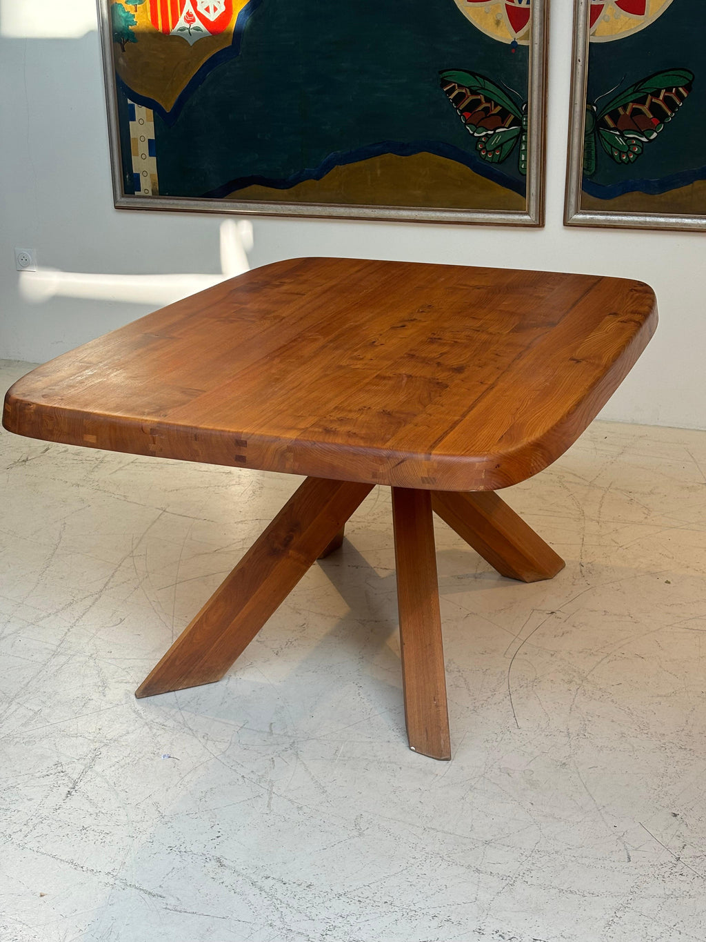 Dining table : « T35 C » by Pierre Chapo, circa 1970 in massive elm