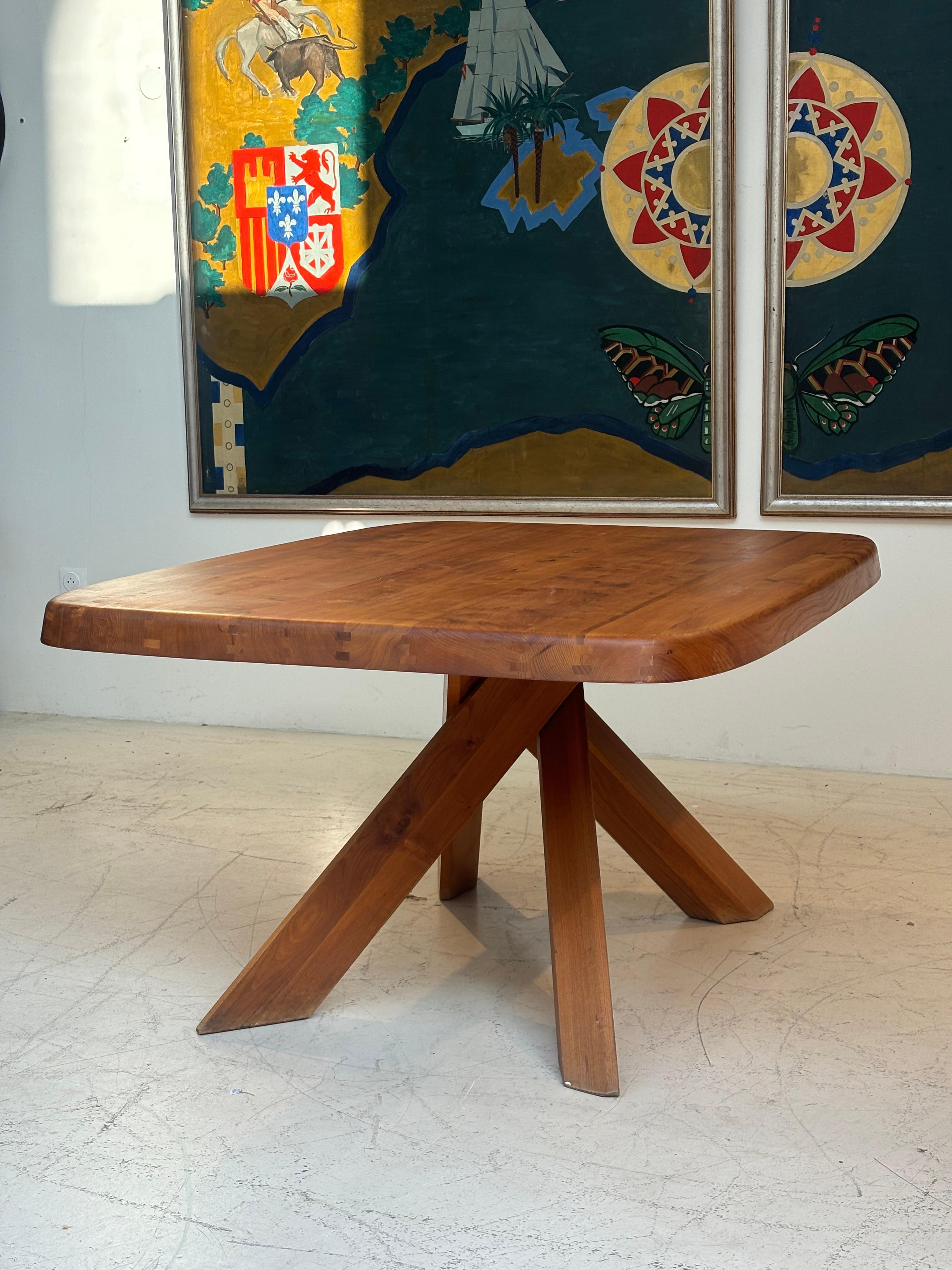 Dining table : « T35 C » by Pierre Chapo, circa 1970 in massive elm