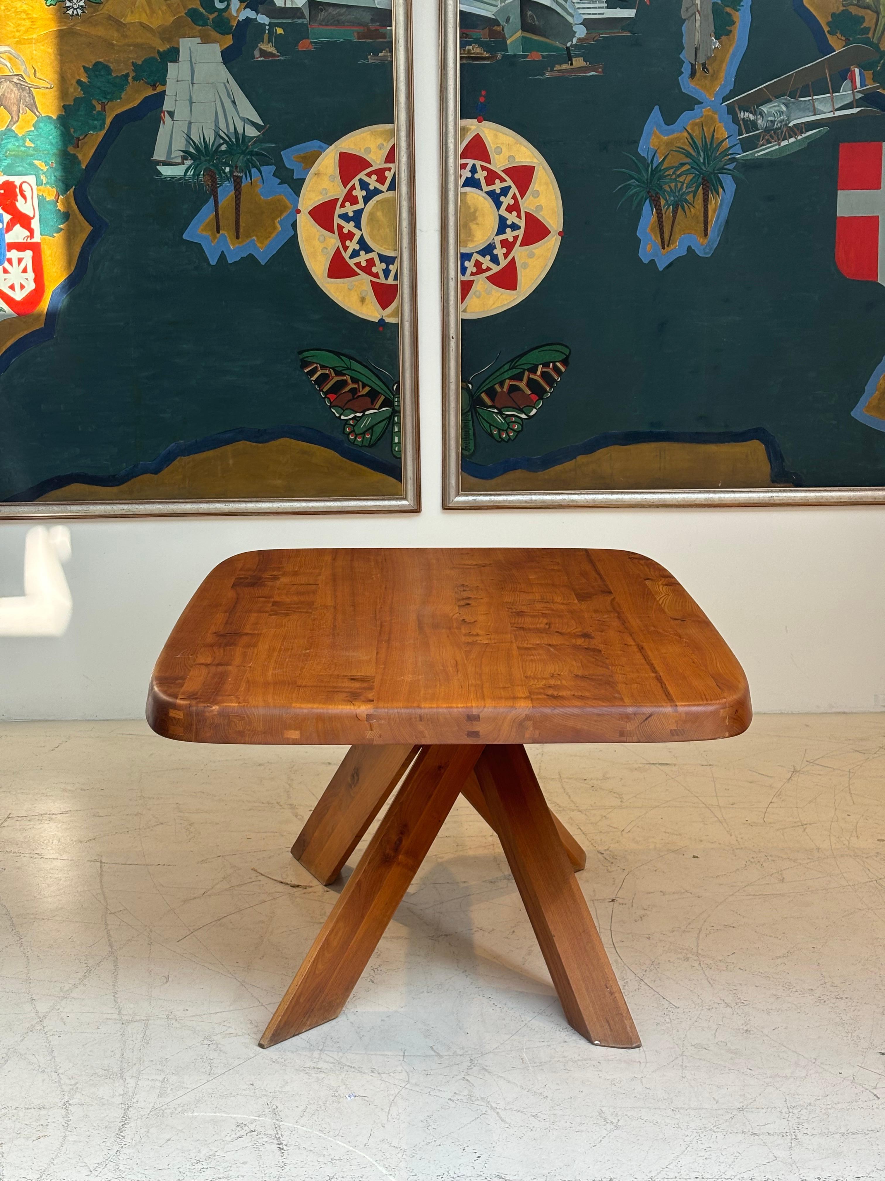 Dining table : « T35 C » by Pierre Chapo, circa 1970 in massive elm