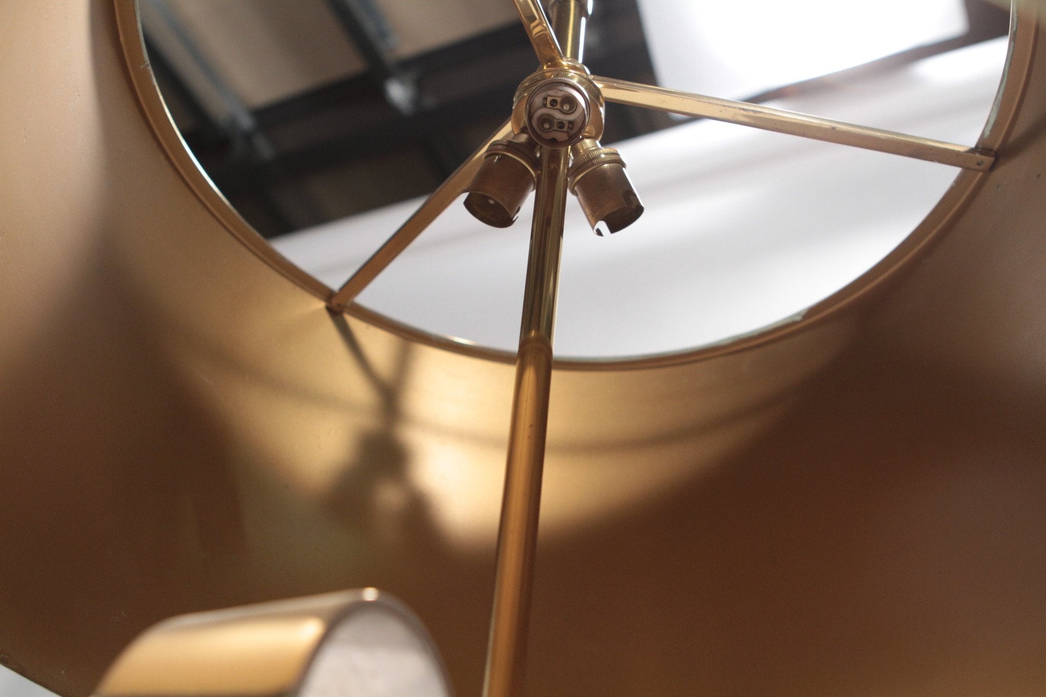 French Hollywood Regency Maison Charles brass Corolle lamp 1970s