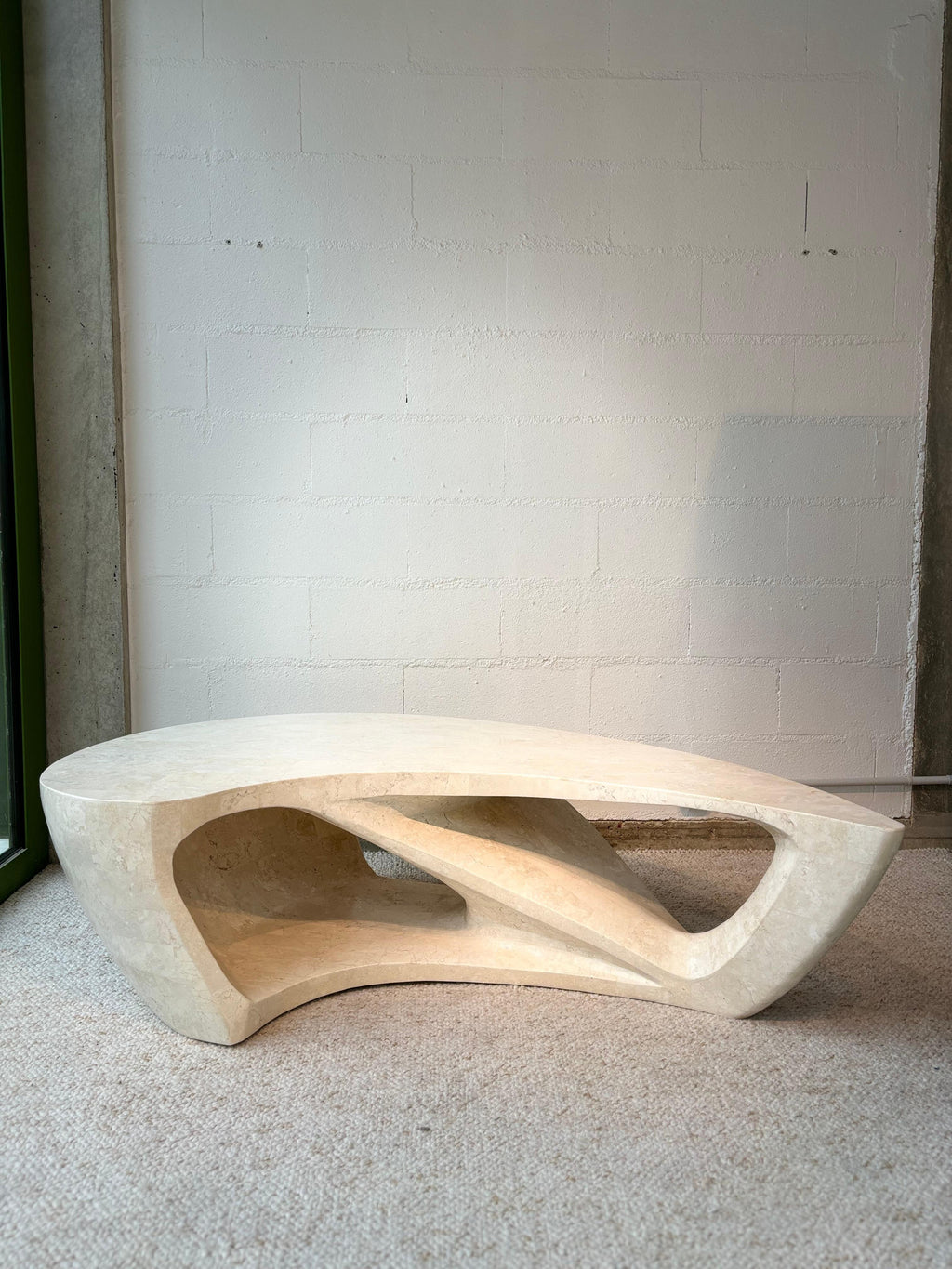 Coffee table in the manner of Zaha Hadid in resin