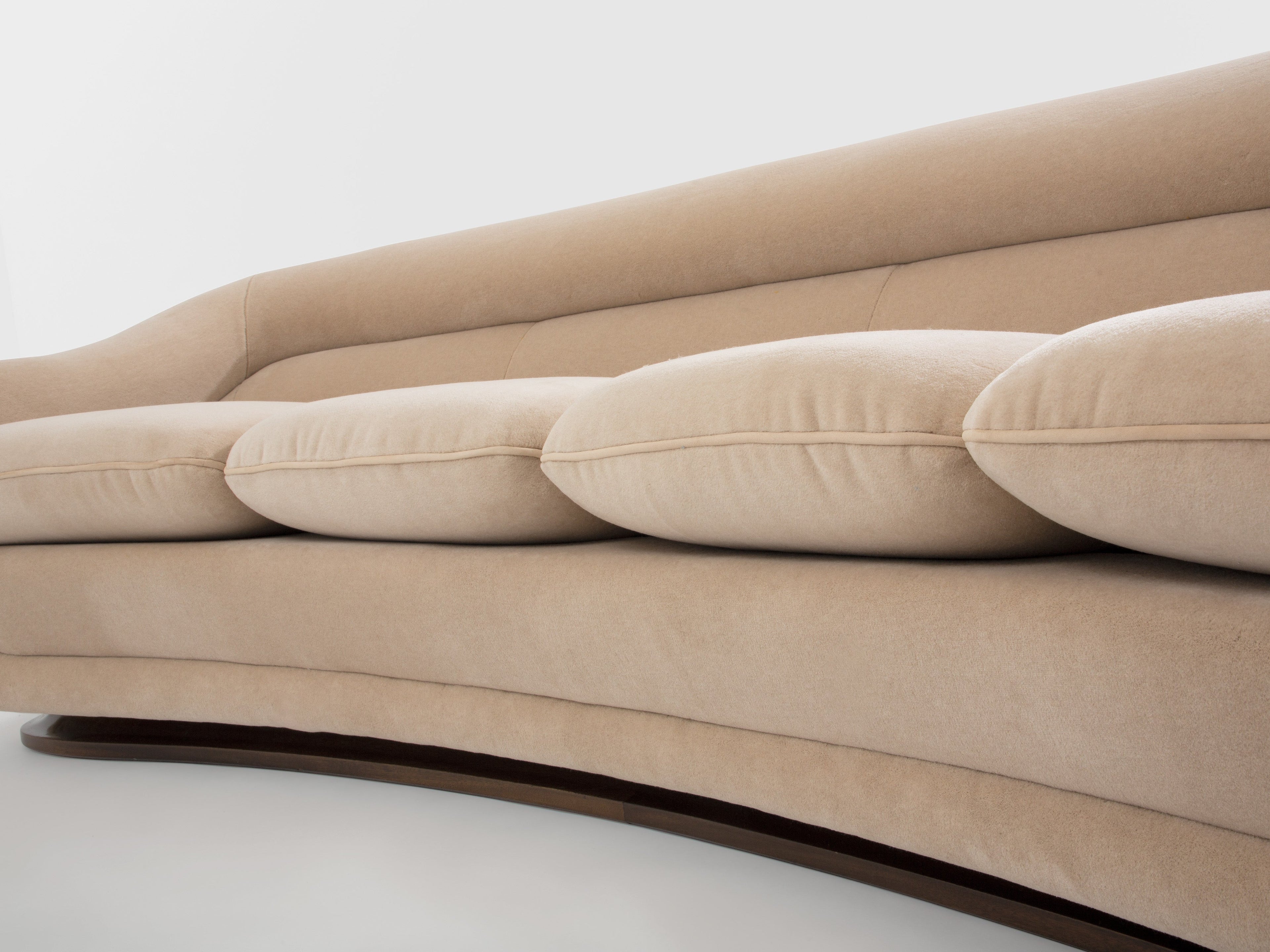 Isa Bergamo large Art Deco walnut mohair velvet sofa 1940s