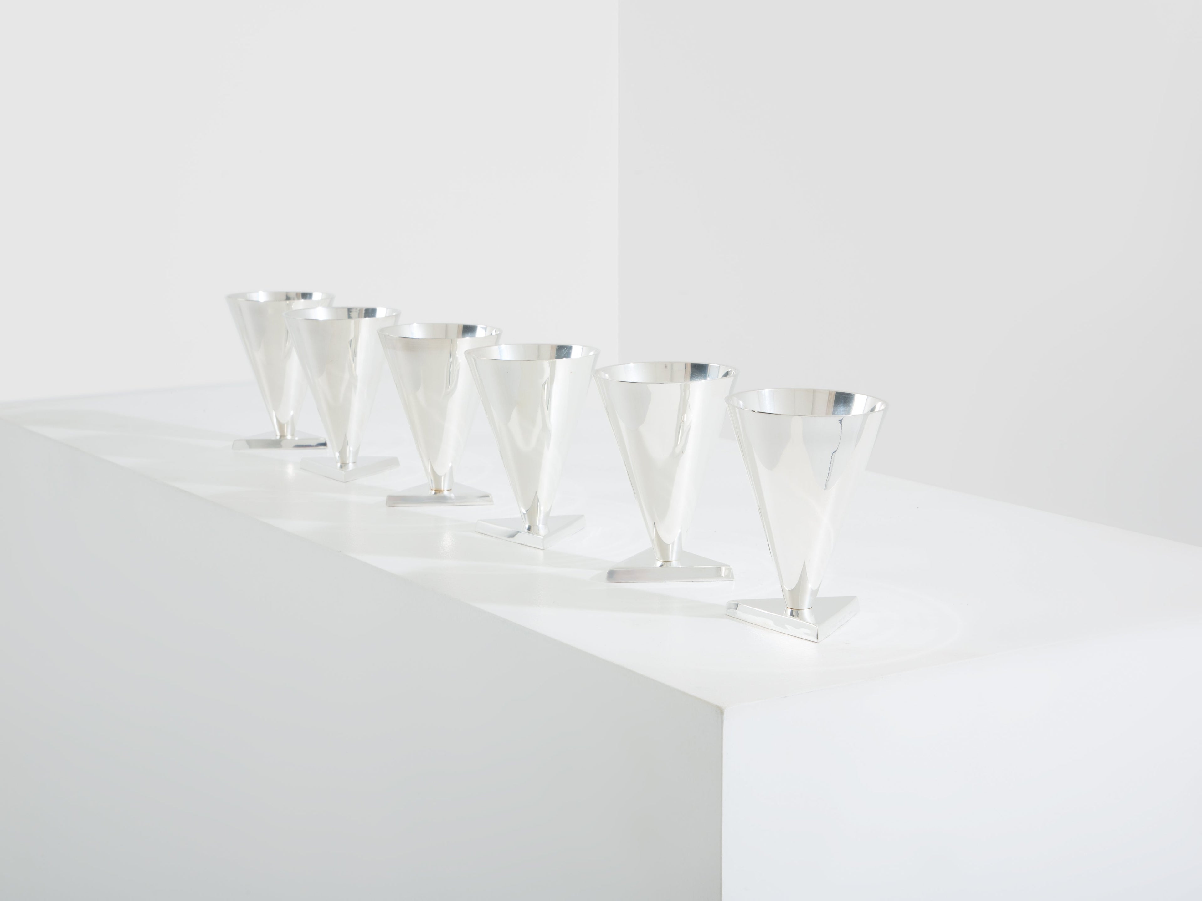 La Maison Desny Art Deco set of 6 silvered metal cocktail cups 1928