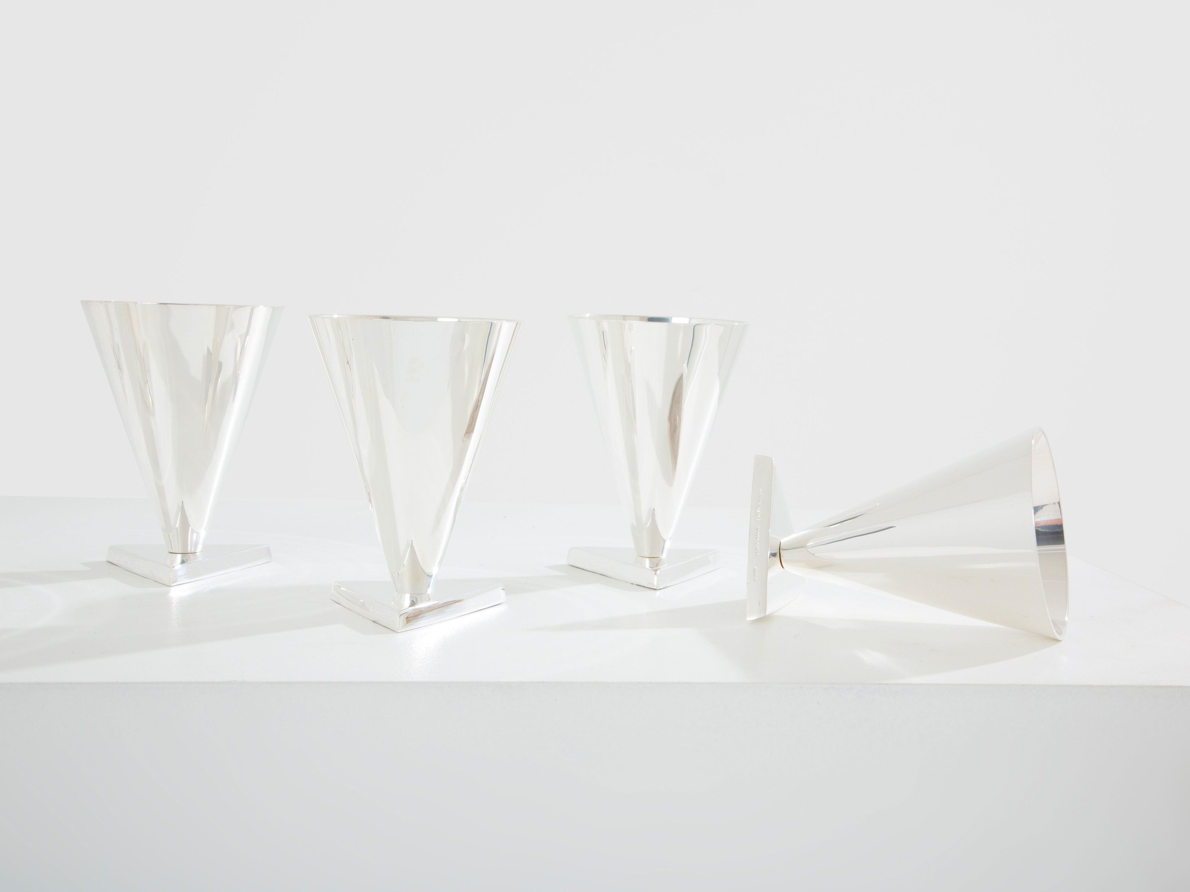 La Maison Desny Art Deco set of 6 silvered metal cocktail cups 1928
