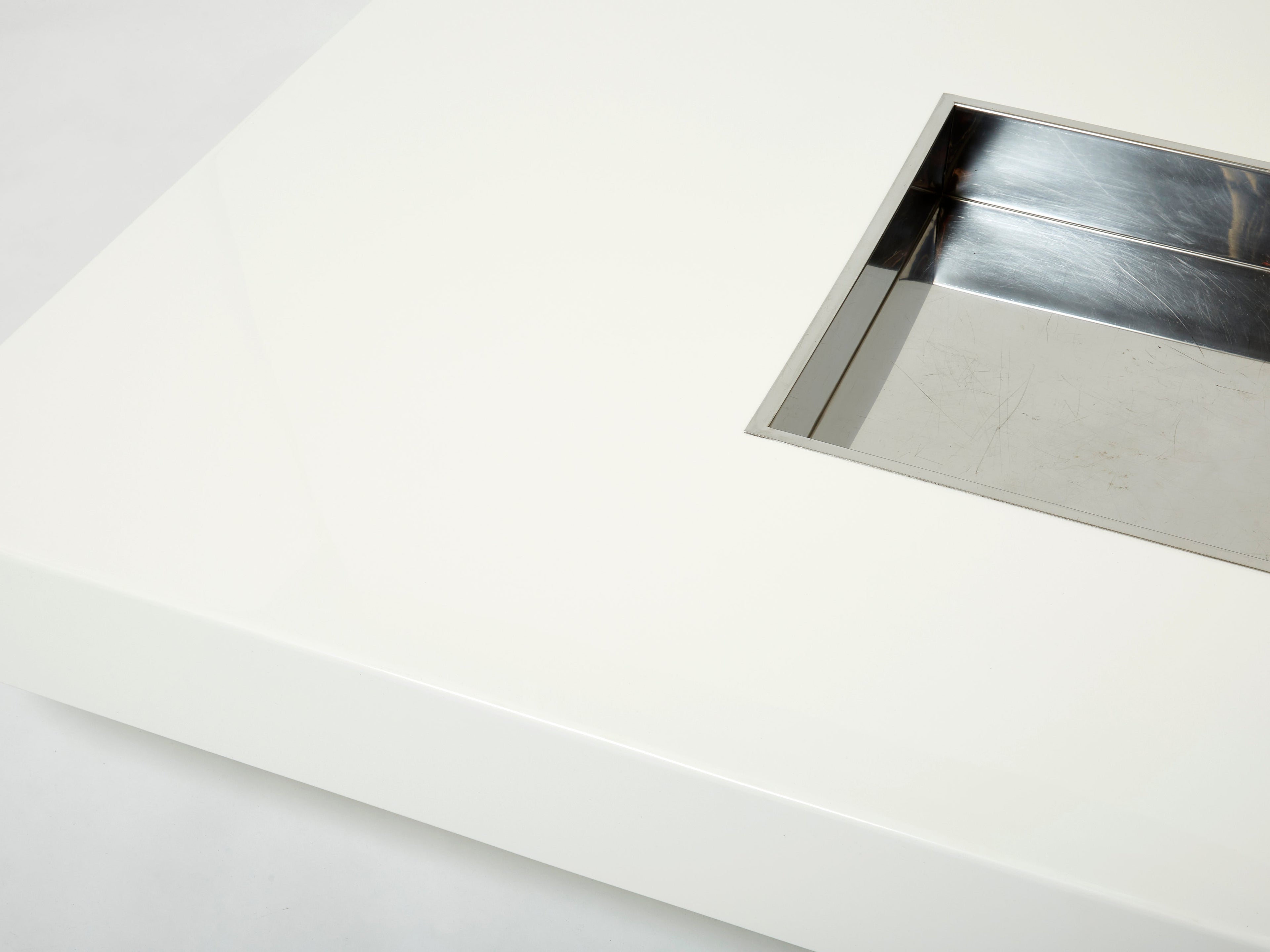 Large Willy Rizzo white lacquer and chrome bar coffee table 1970s