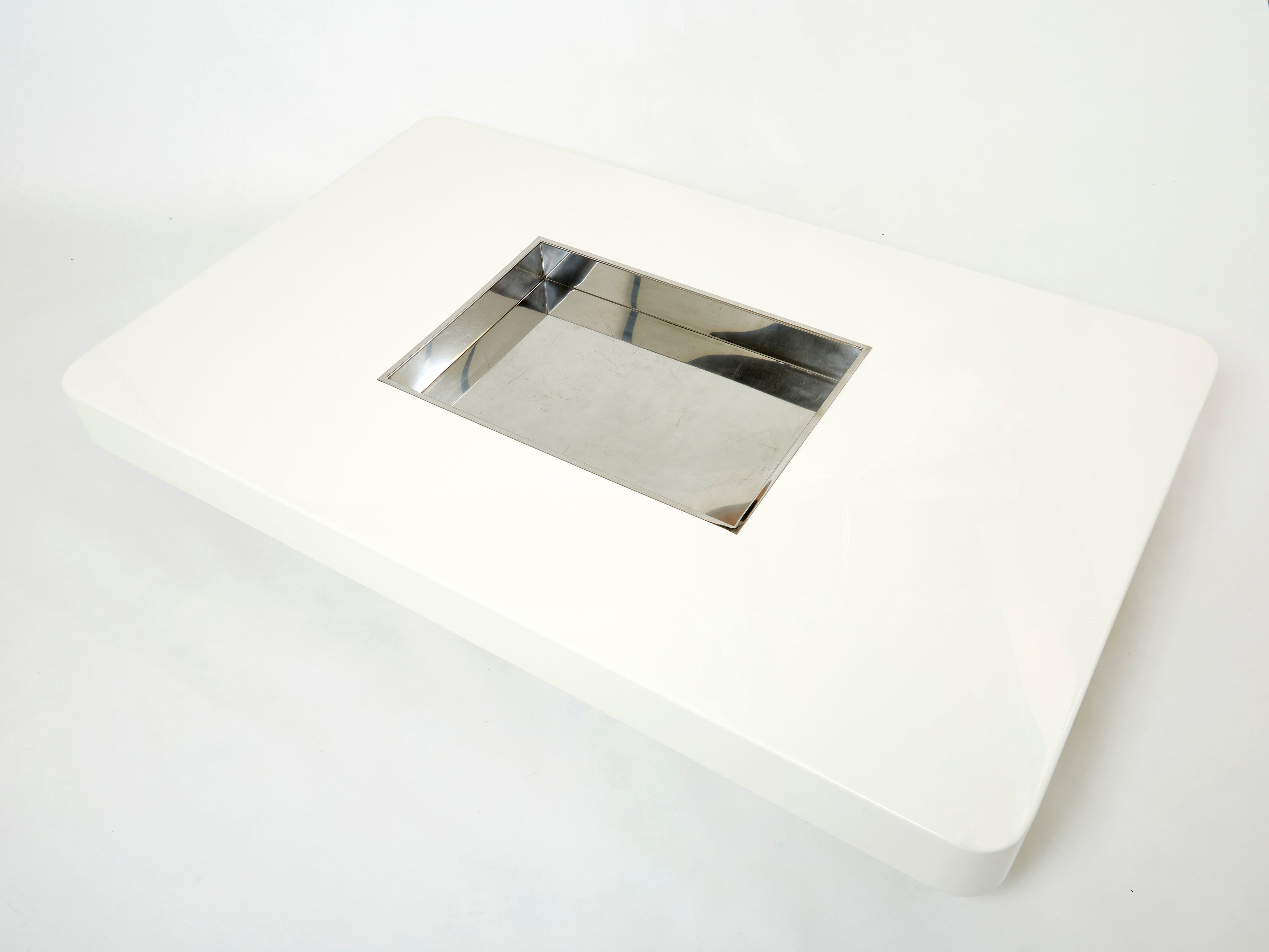 Large Willy Rizzo white lacquer and chrome bar coffee table 1970s