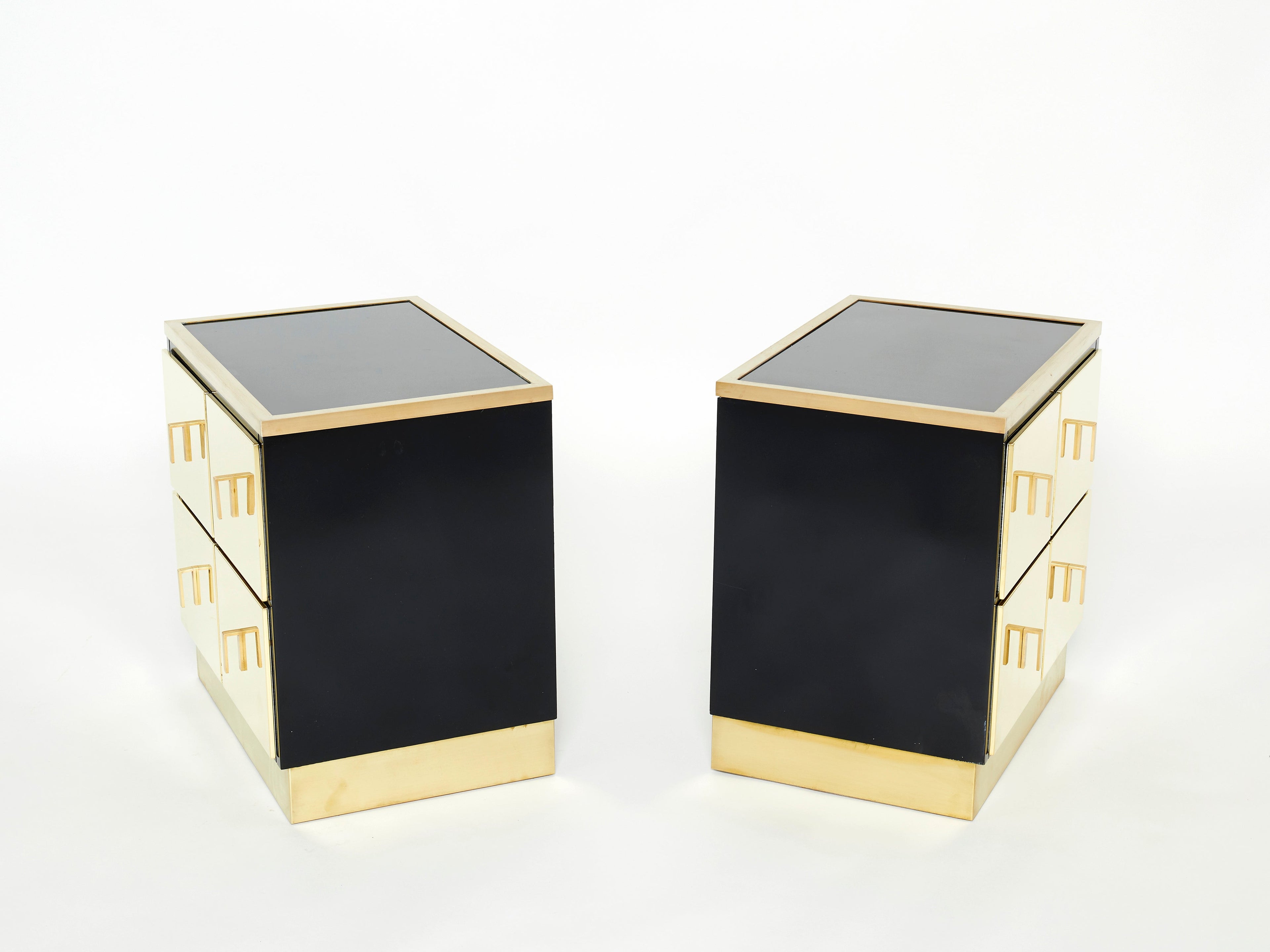 Pair of Italian Luciano Frigerio black lacquered brass nightstands tables 1970s