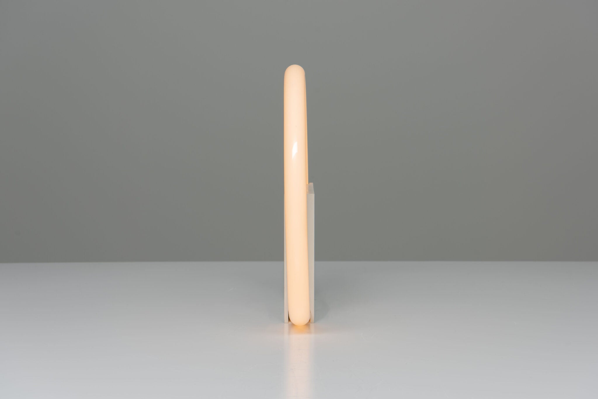 Aldo van den Nieuwelaar TC6 Lamp