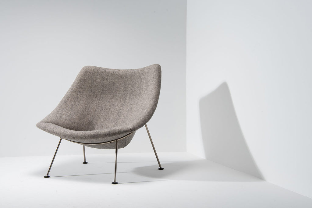 Pierre Paulin OYSTER CHAIR WITH OTTOMAN