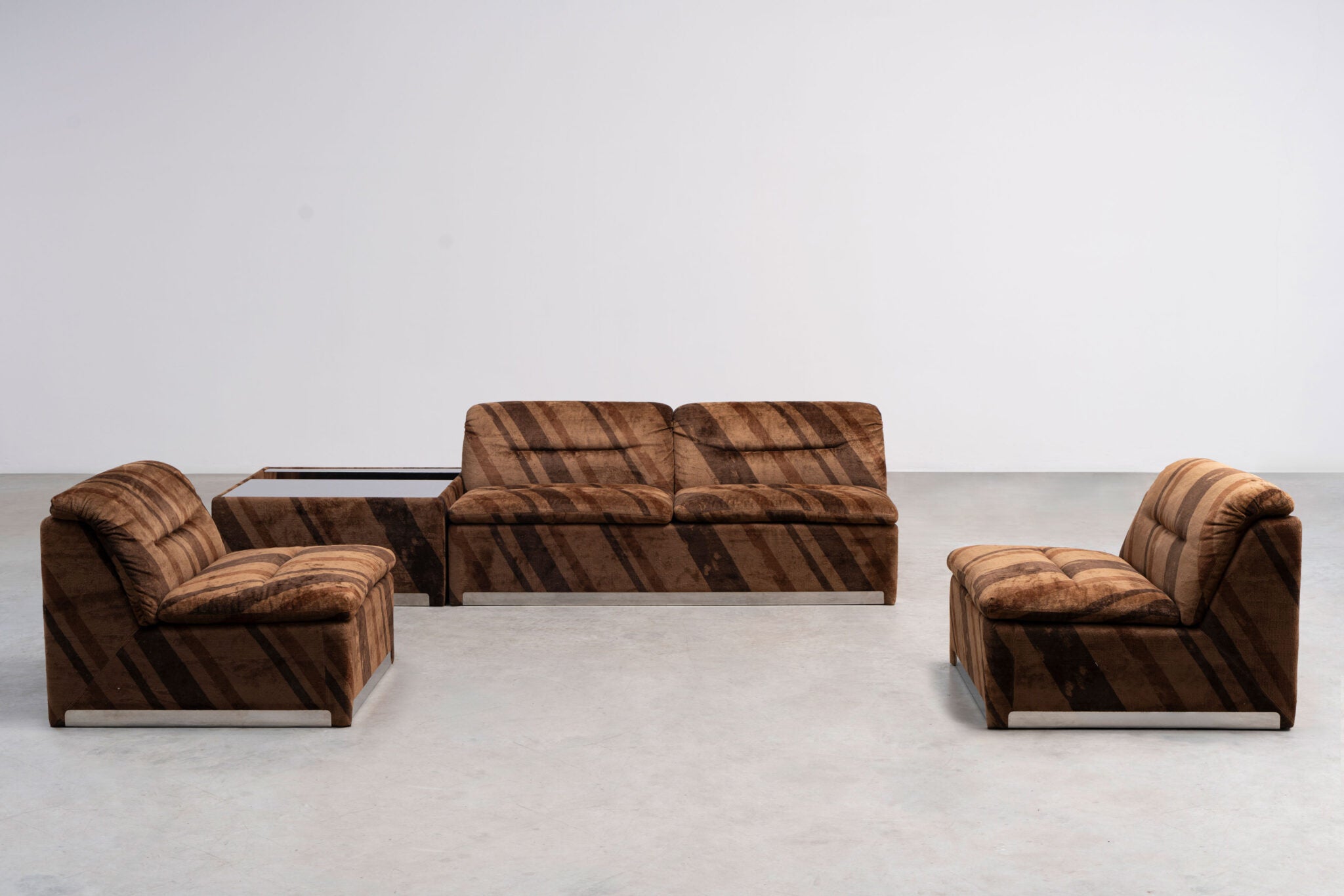 Giovanni Offredi P10 Modular Sofa Group by Proposals