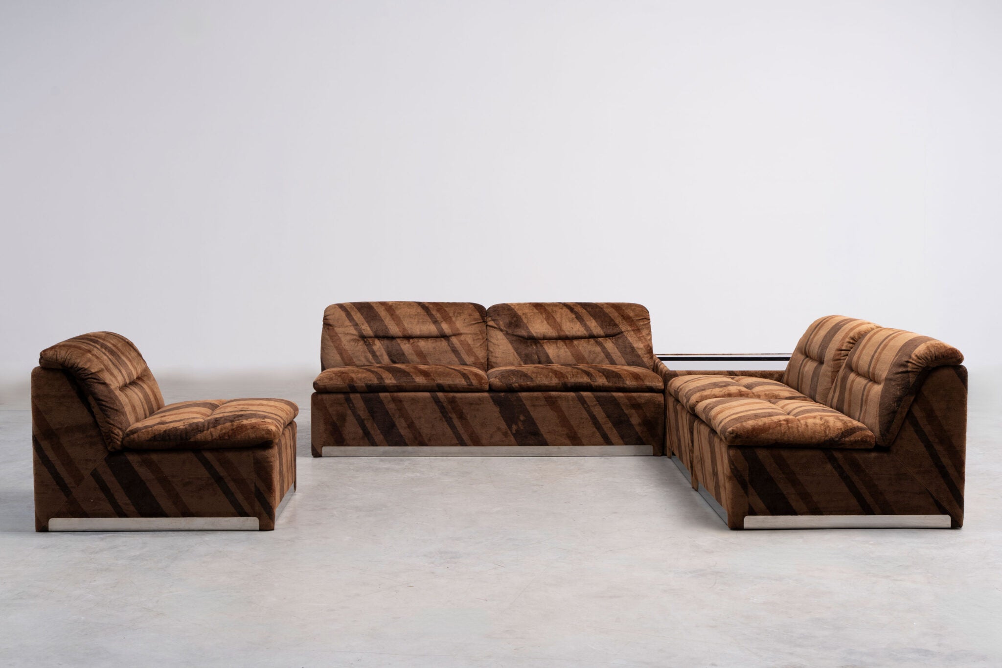 Giovanni Offredi P10 Modular Sofa Group by Proposals