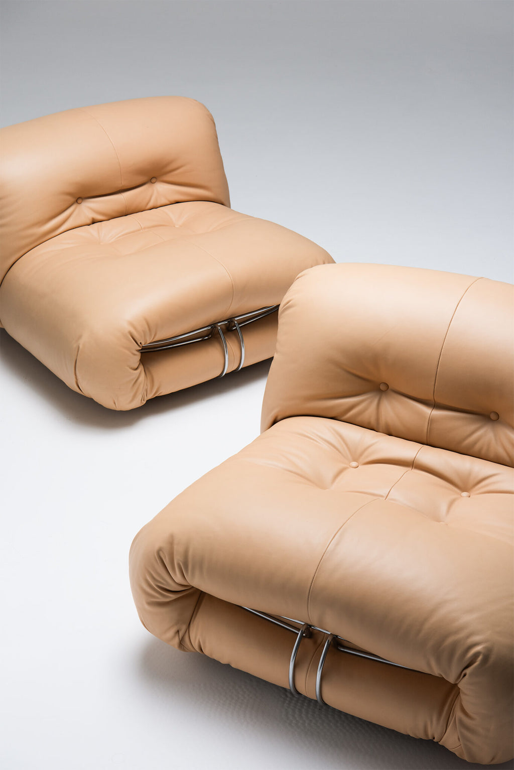 Tobia & Afra Scarpa Pair of ‘Soriana’ Lounge Chairs – Cassina