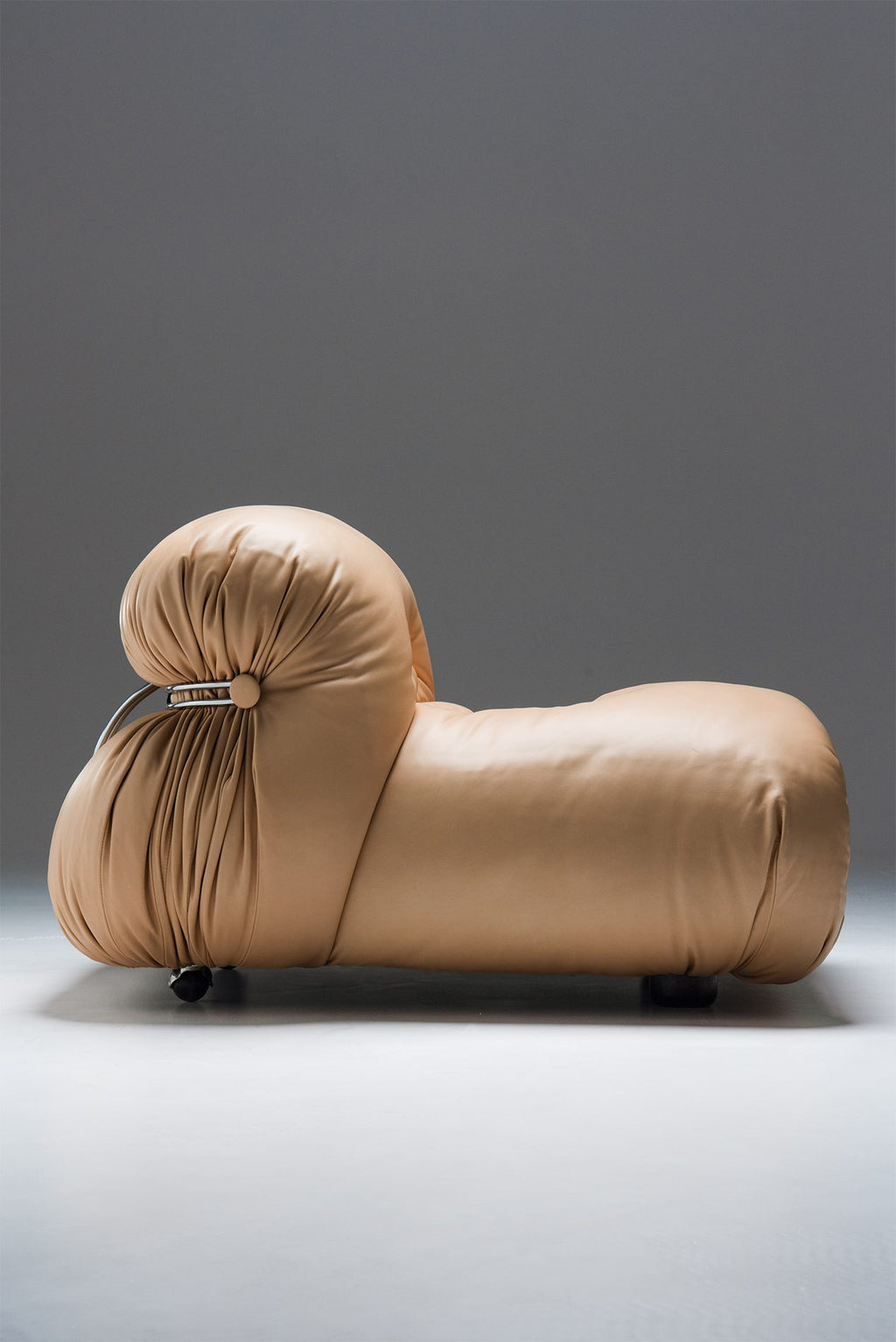 Tobia & Afra Scarpa Pair of ‘Soriana’ Lounge Chairs – Cassina