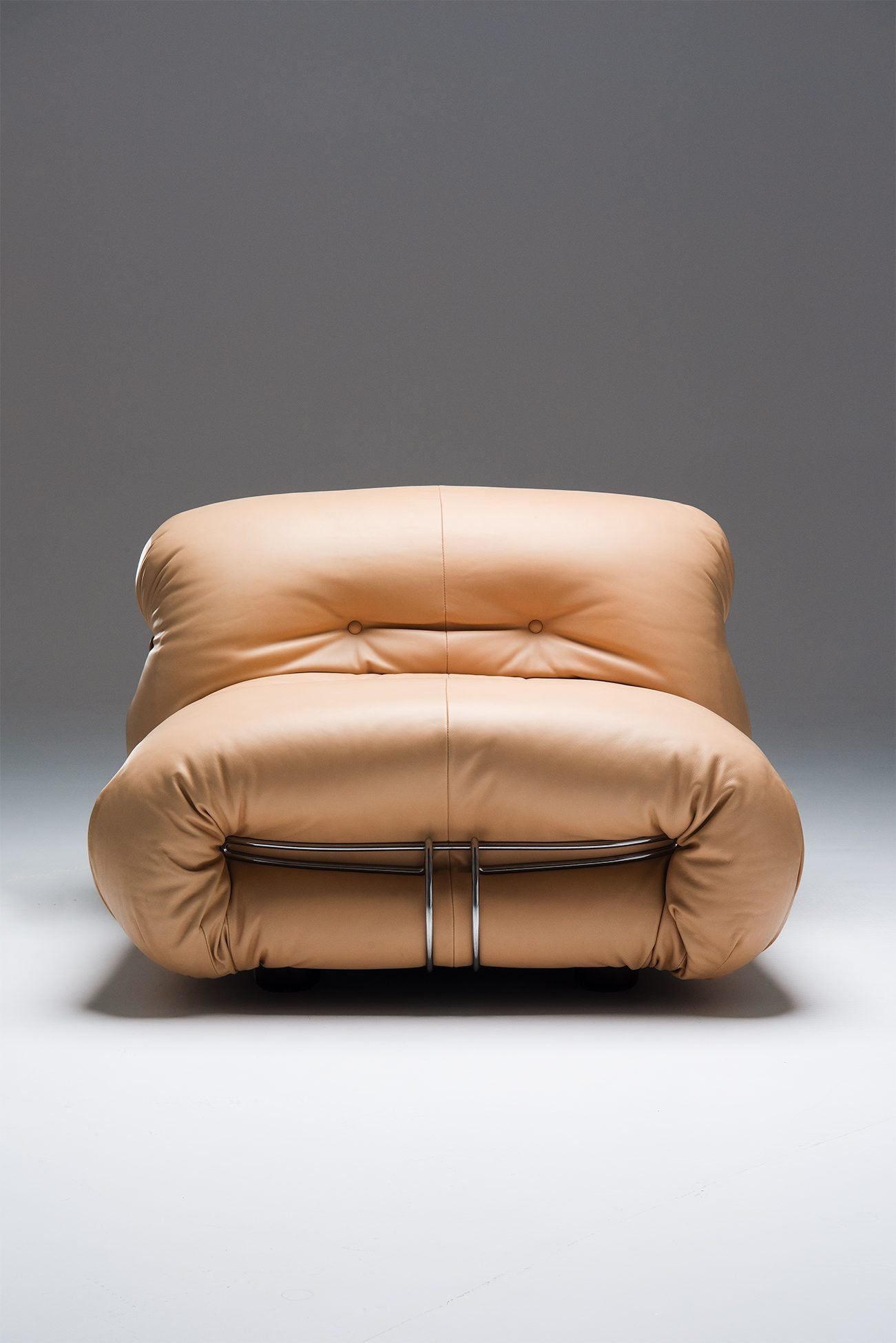 Tobia & Afra Scarpa Pair of ‘Soriana’ Lounge Chairs – Cassina
