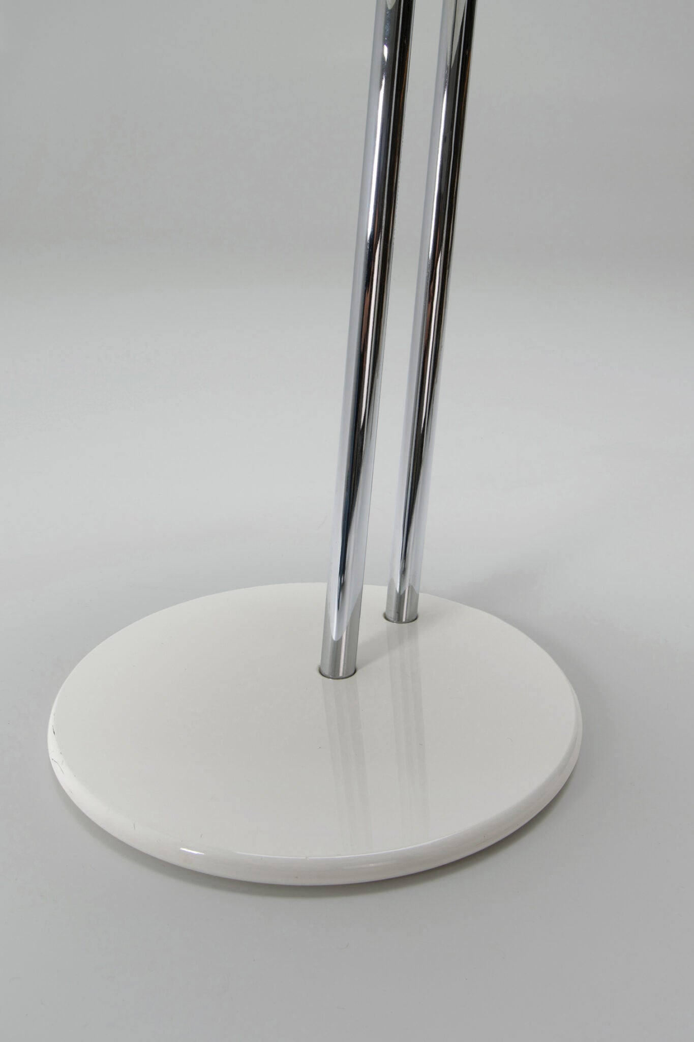 Eileen Gray A set of occasional side tables
