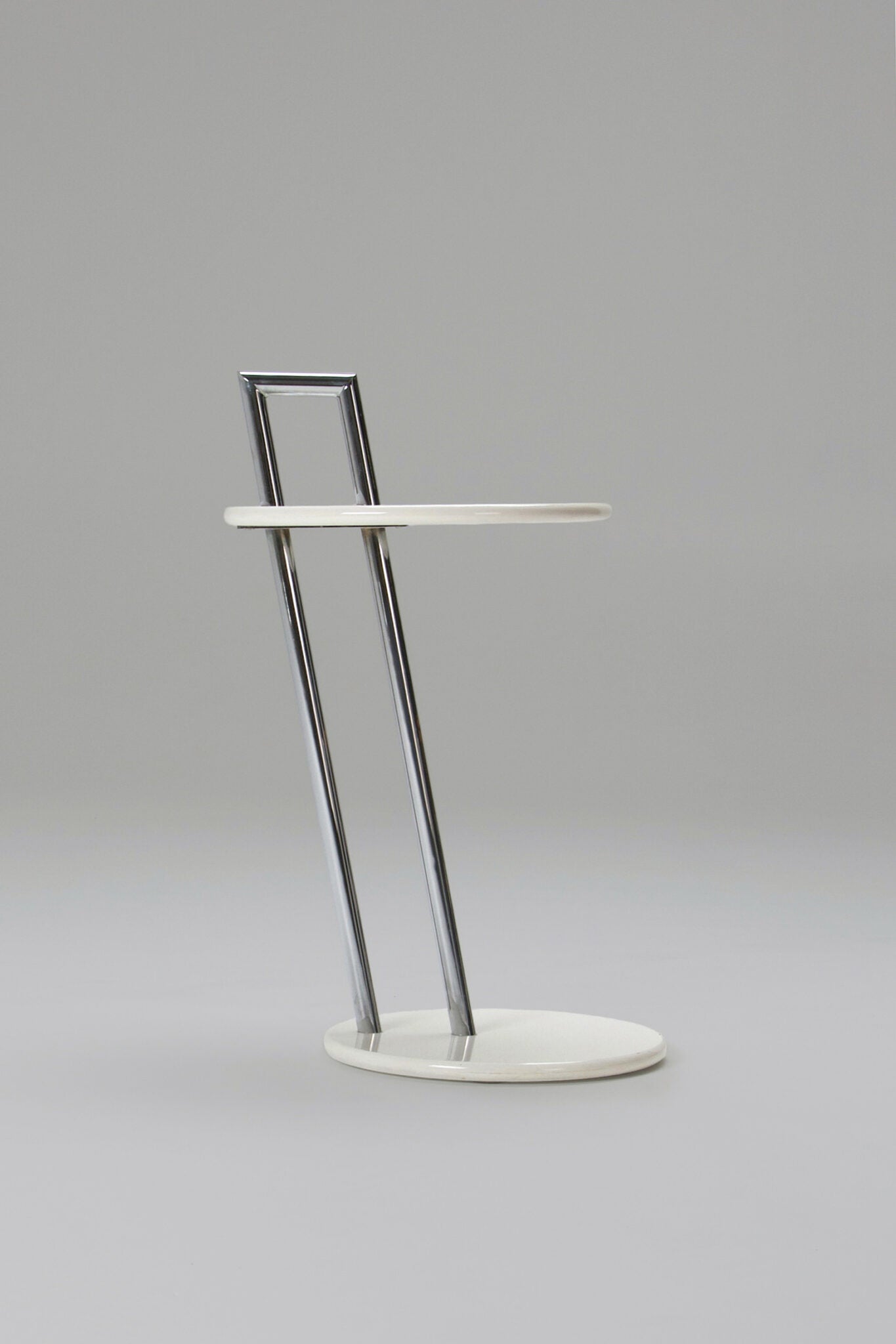 Eileen Gray A set of occasional side tables