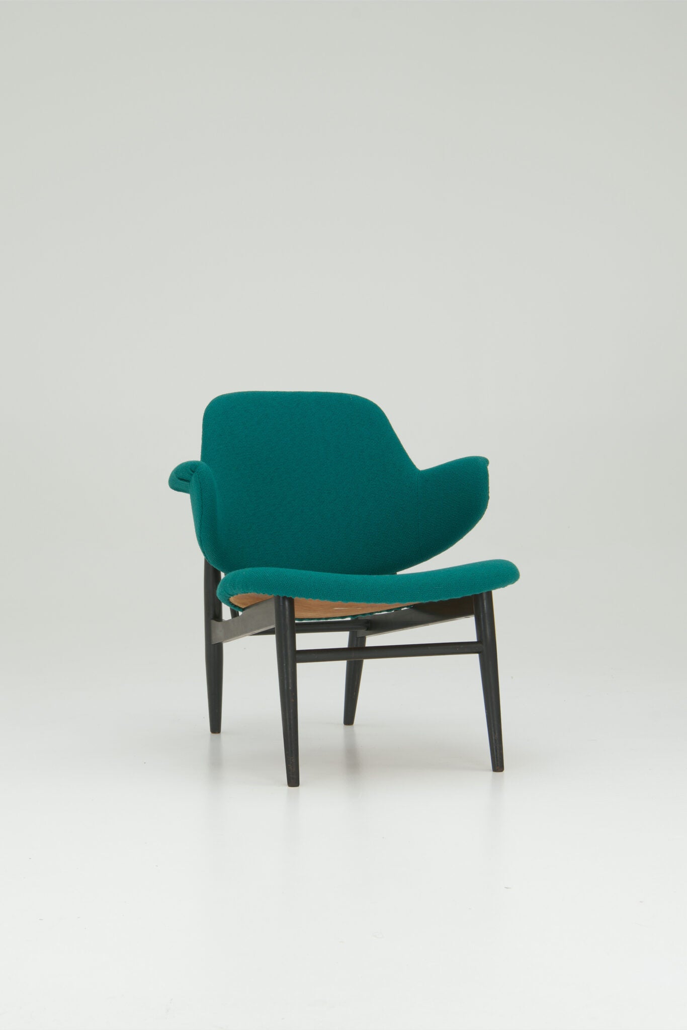 Ib Kofod-Larsen Shell Lounge Chair