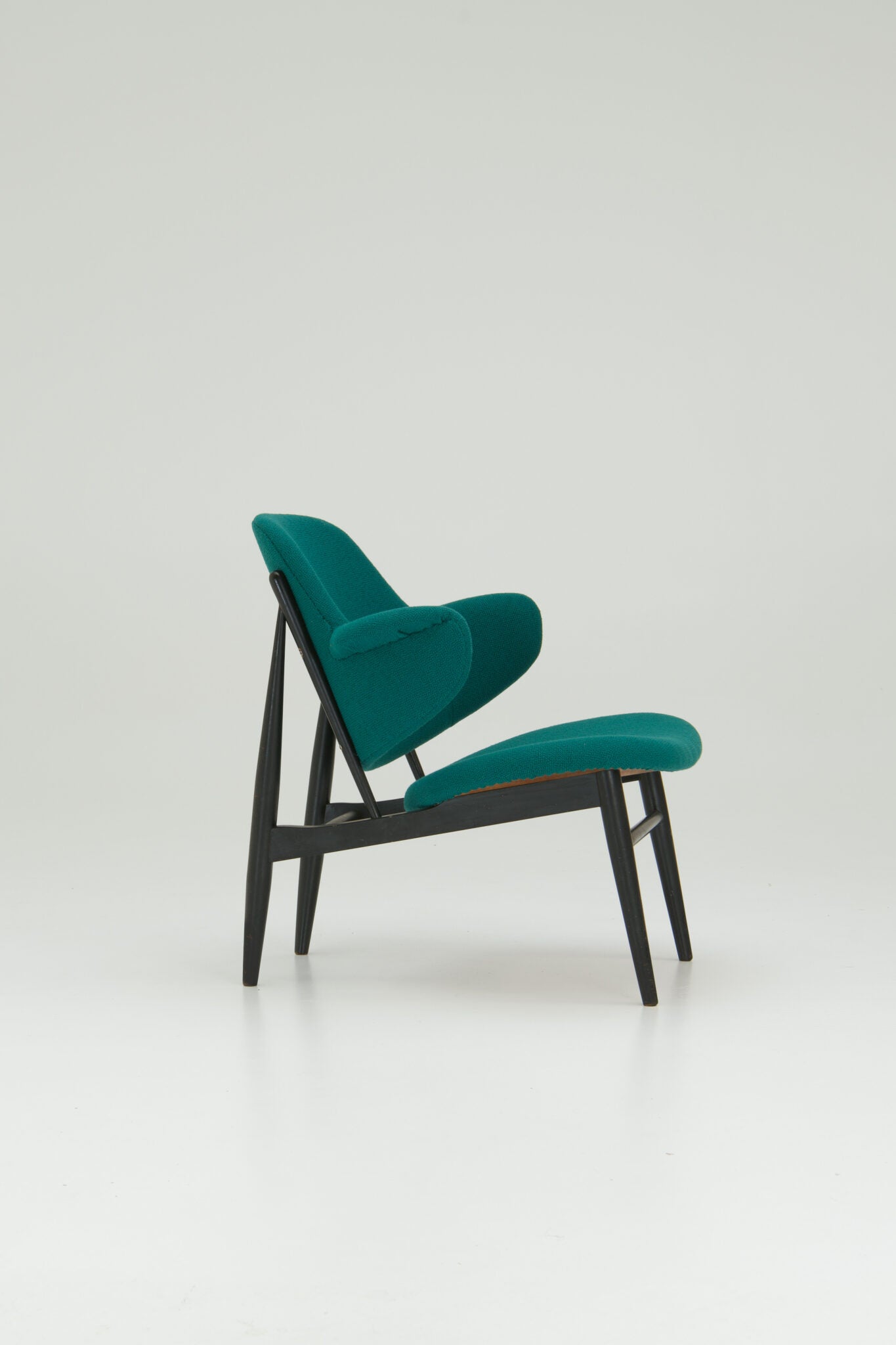 Ib Kofod-Larsen Shell Lounge Chair