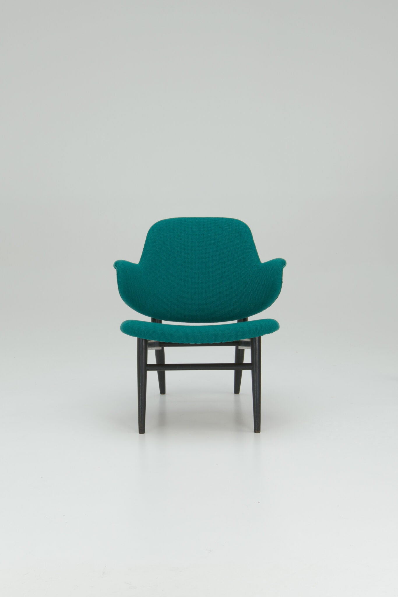 Ib Kofod-Larsen Shell Lounge Chair