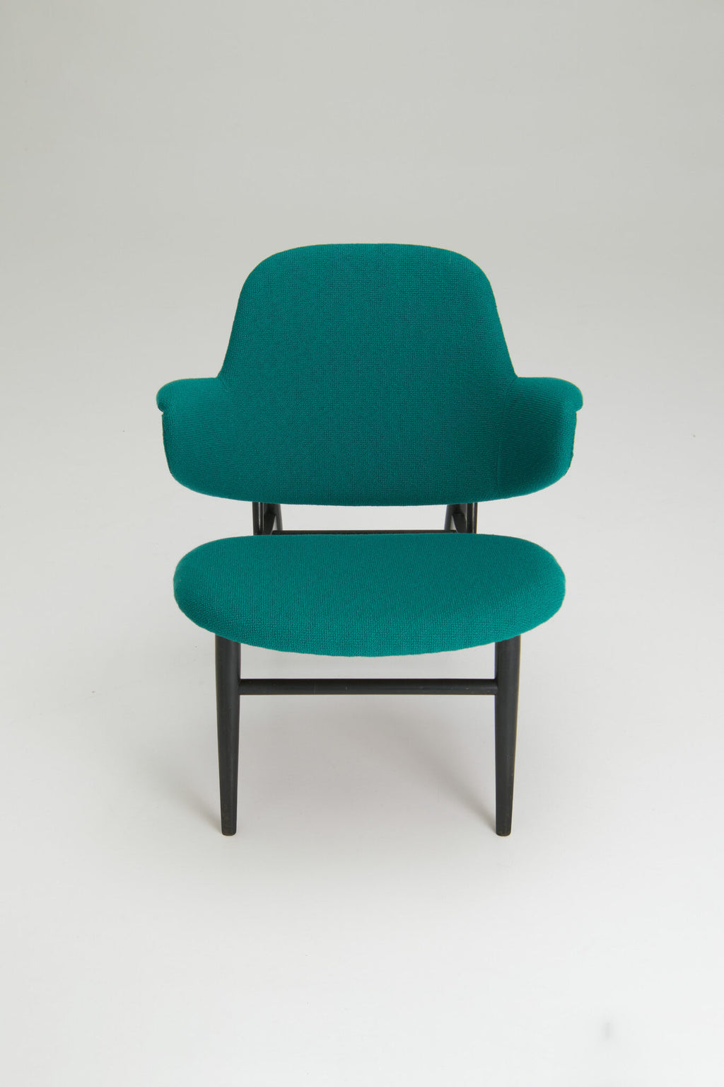 Ib Kofod-Larsen Shell Lounge Chair