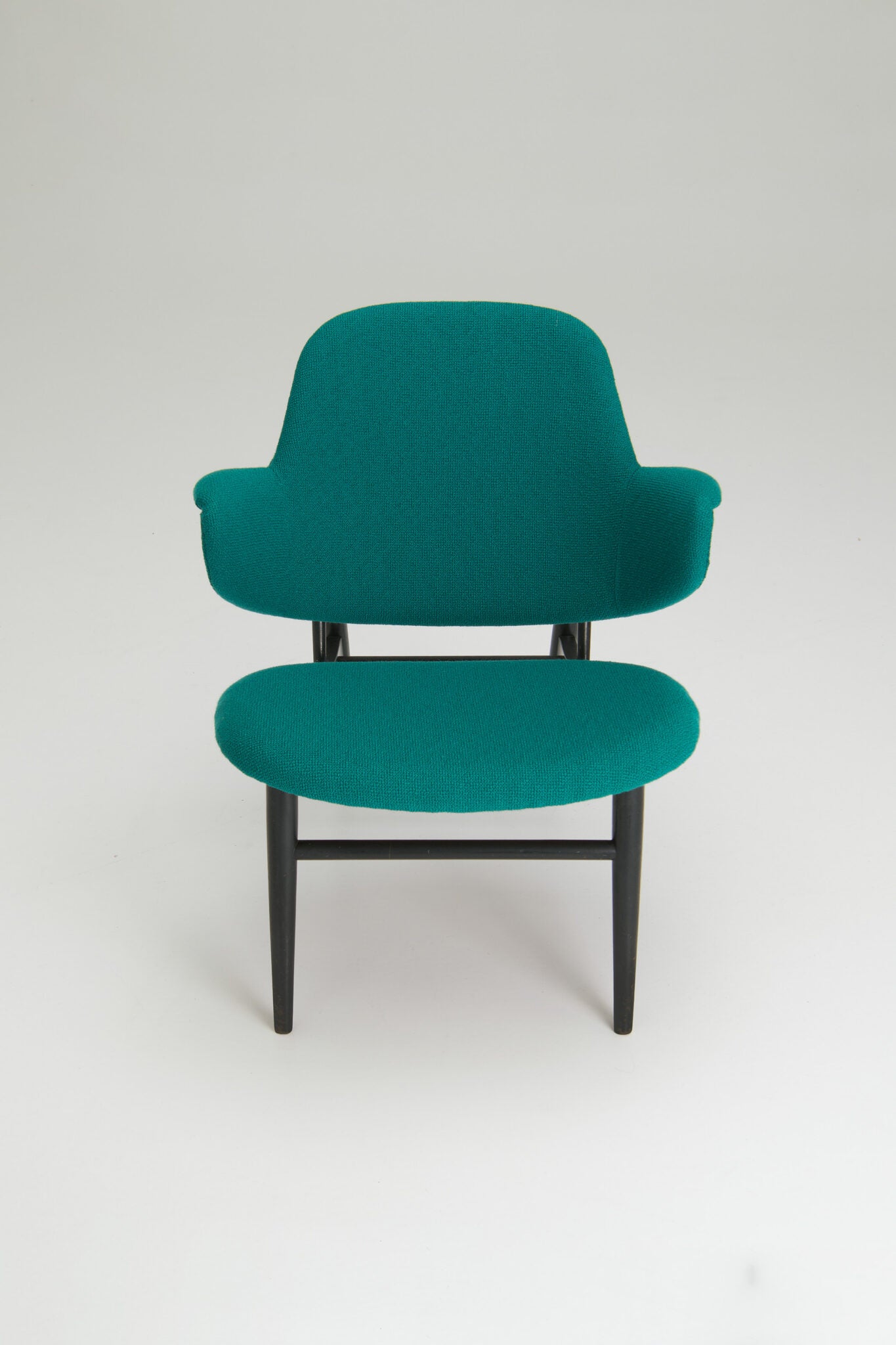 Ib Kofod-Larsen Shell Lounge Chair