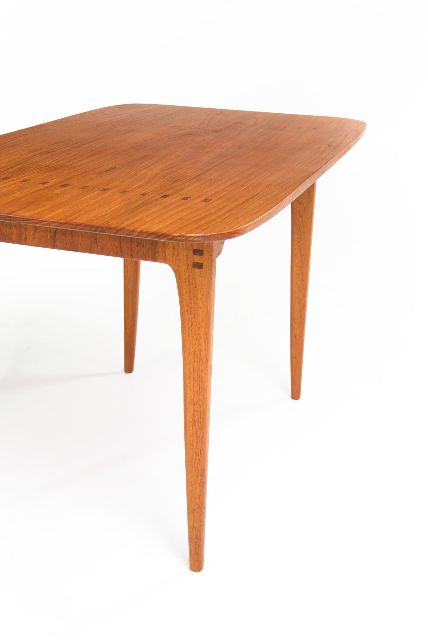 EXCEPTIONAL MID-CENTURY TABLE