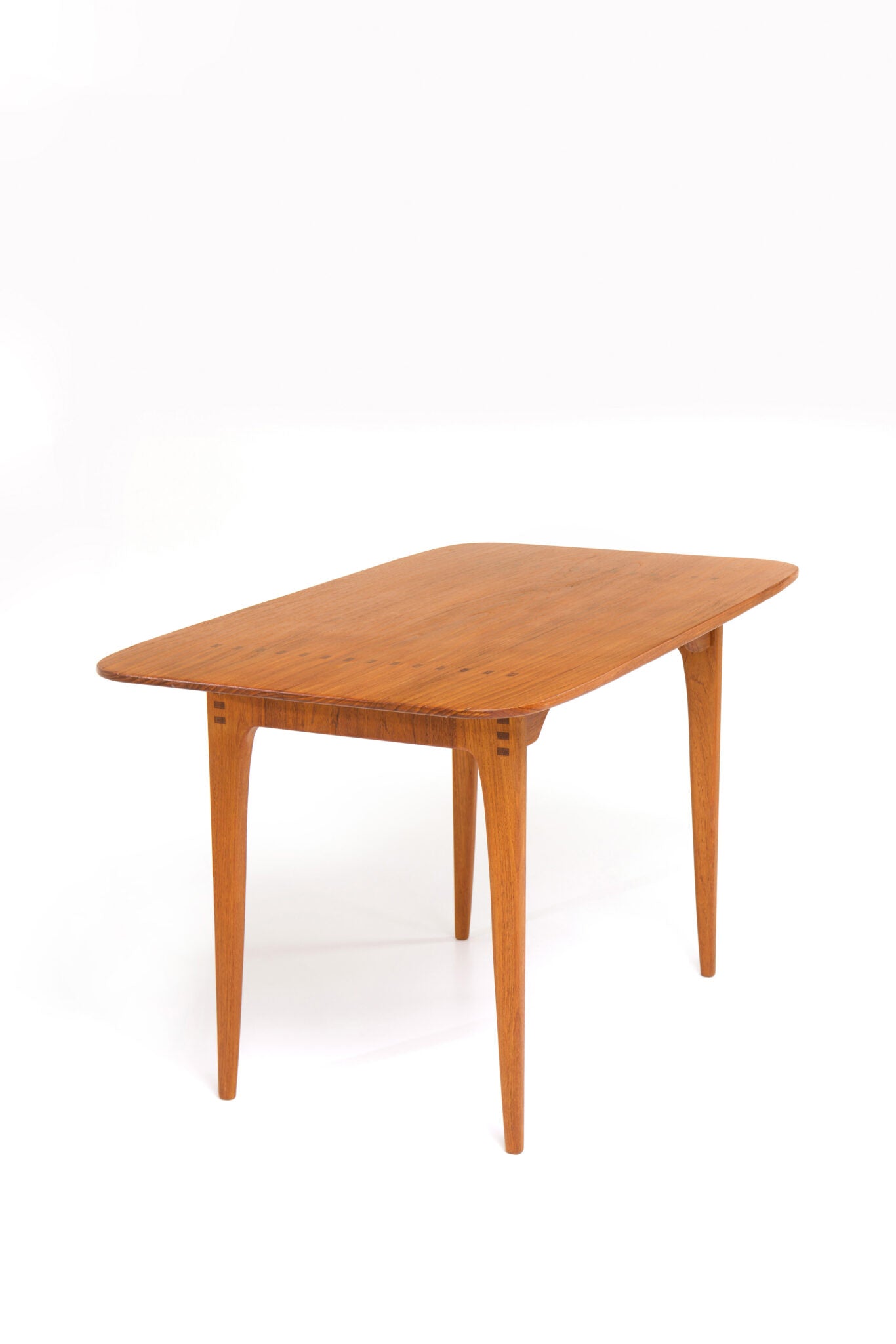 EXCEPTIONAL MID-CENTURY TABLE