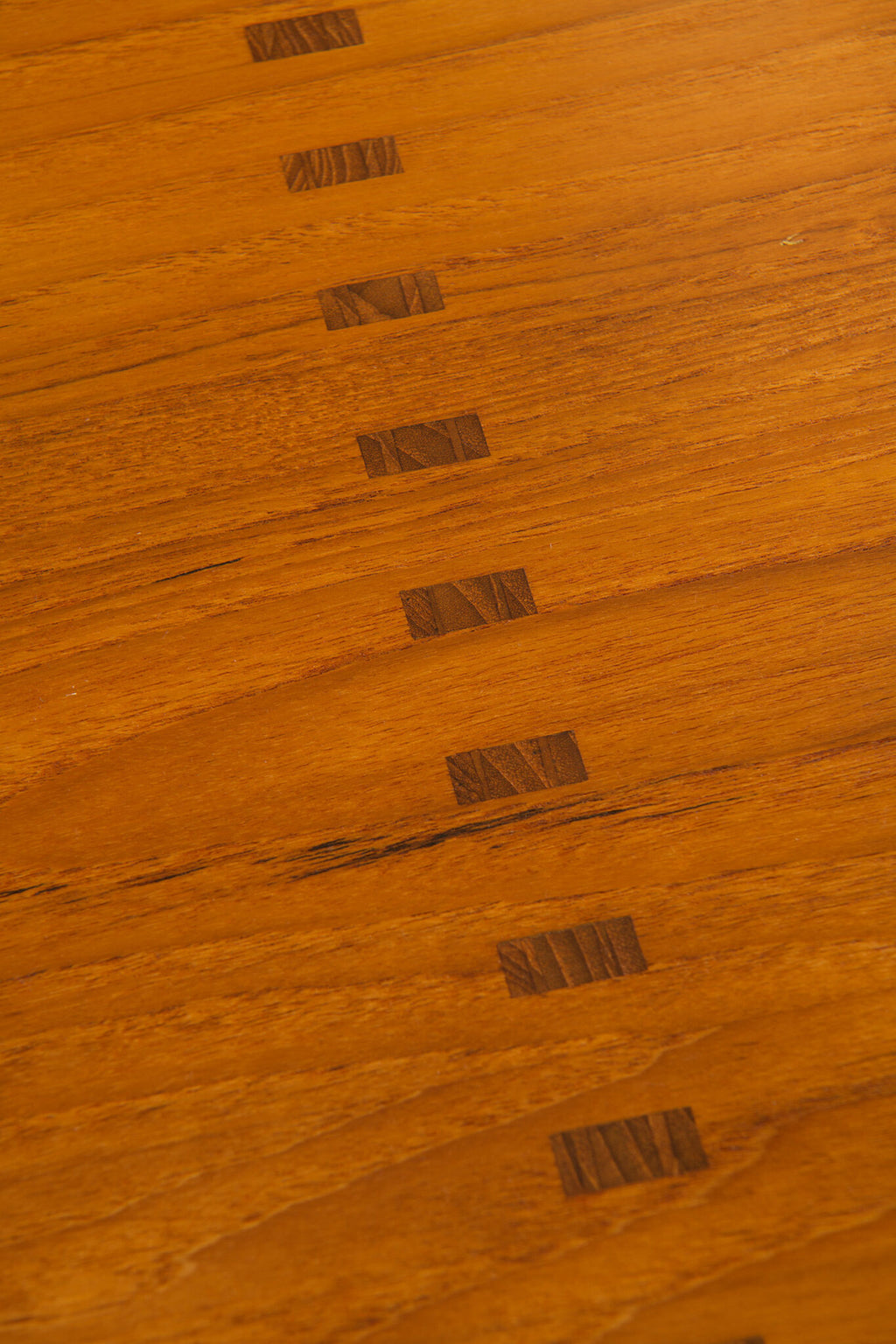 EXCEPTIONAL MID-CENTURY TABLE