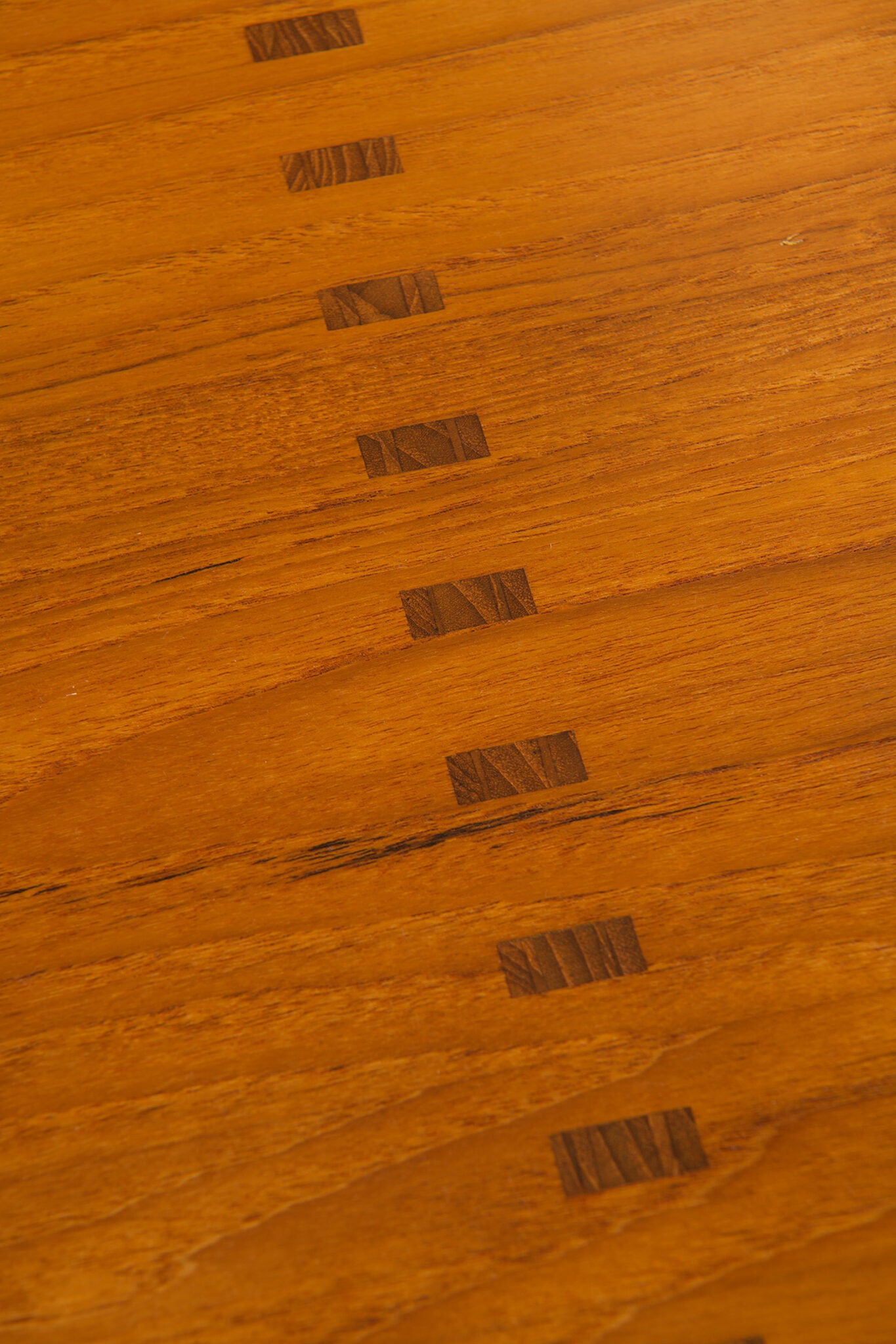 EXCEPTIONAL MID-CENTURY TABLE