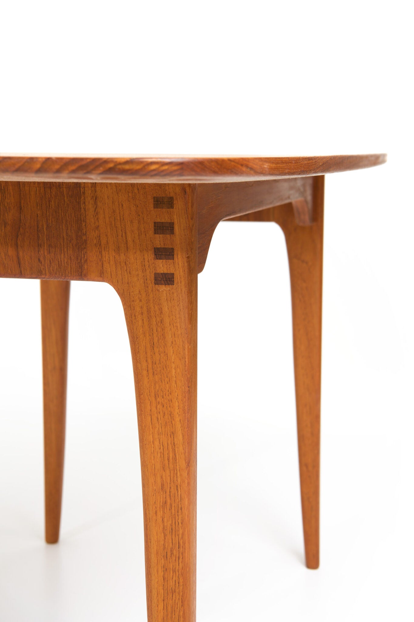 EXCEPTIONAL MID-CENTURY TABLE