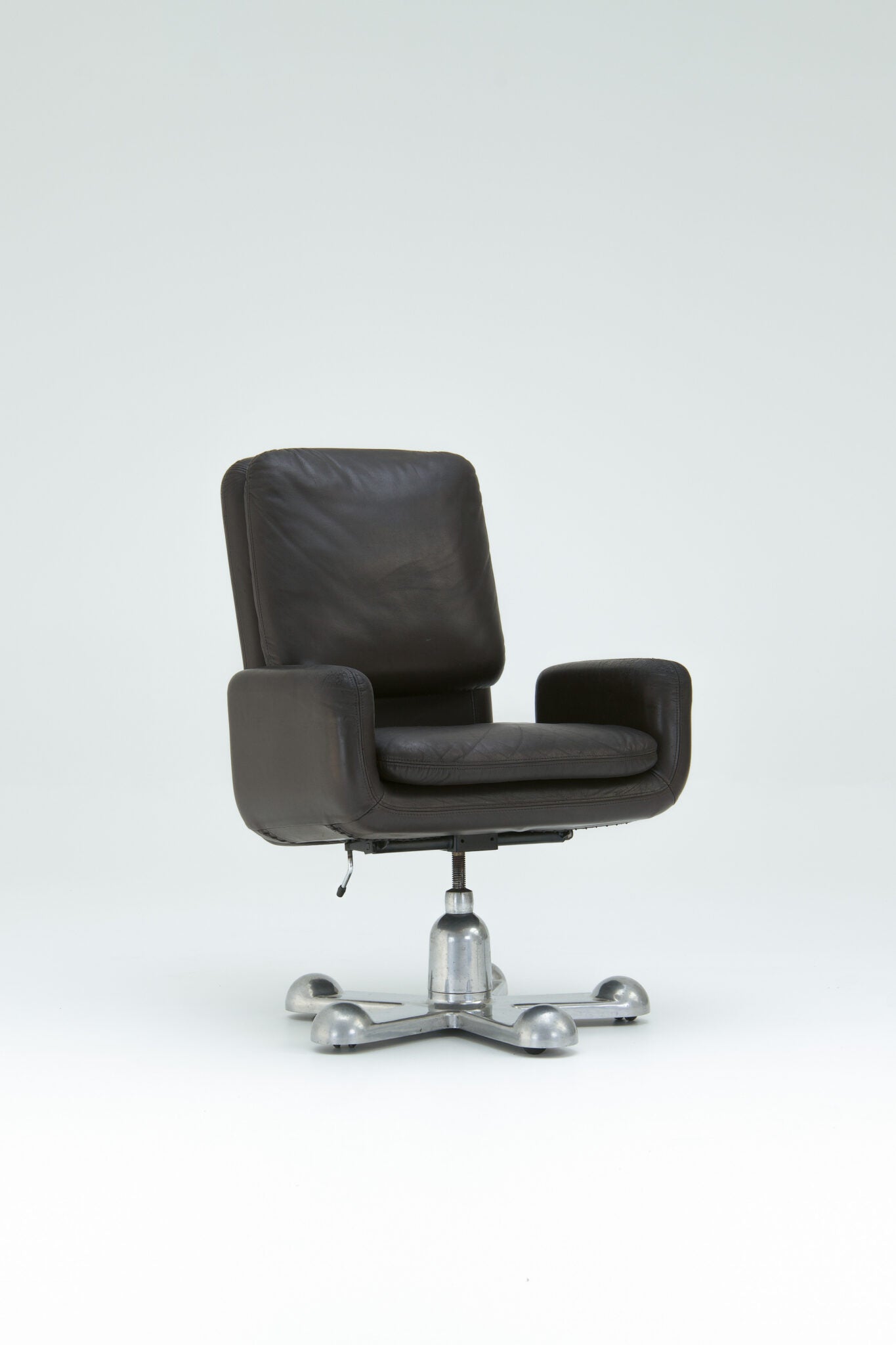 Perry King and Santiago Miranda Swivel Desk Chair – 1970s