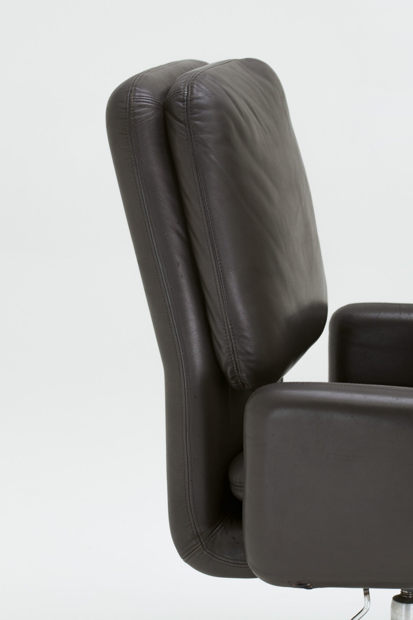 Perry King and Santiago Miranda Swivel Desk Chair – 1970s