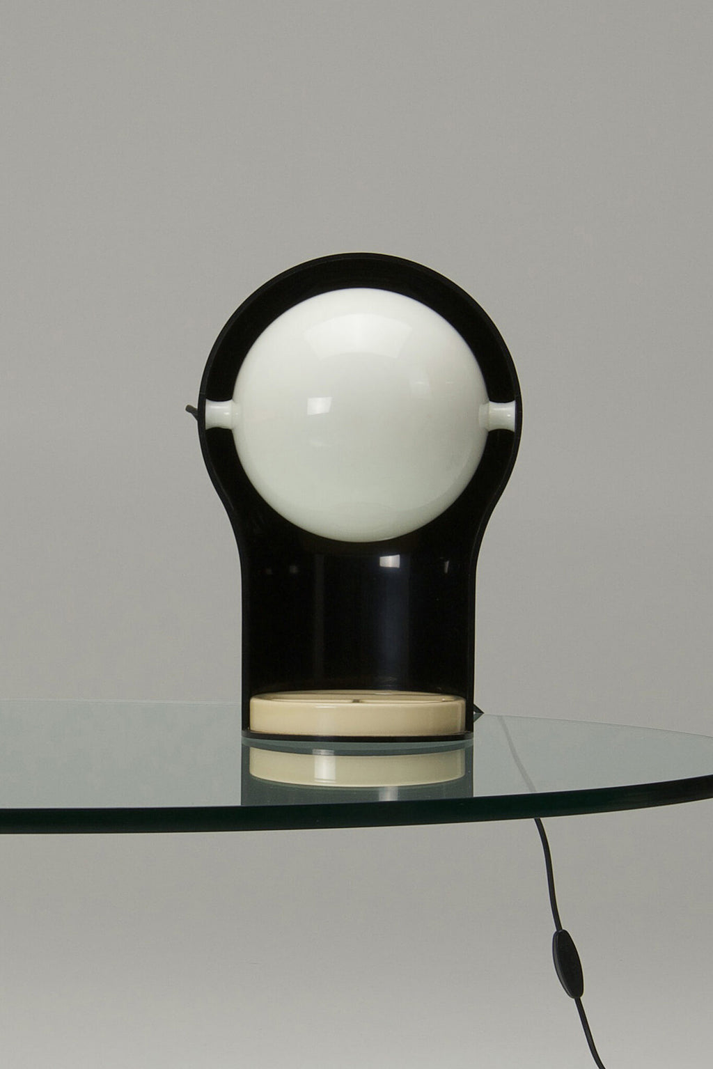 Vico Magistretti Telegono Table Lamp