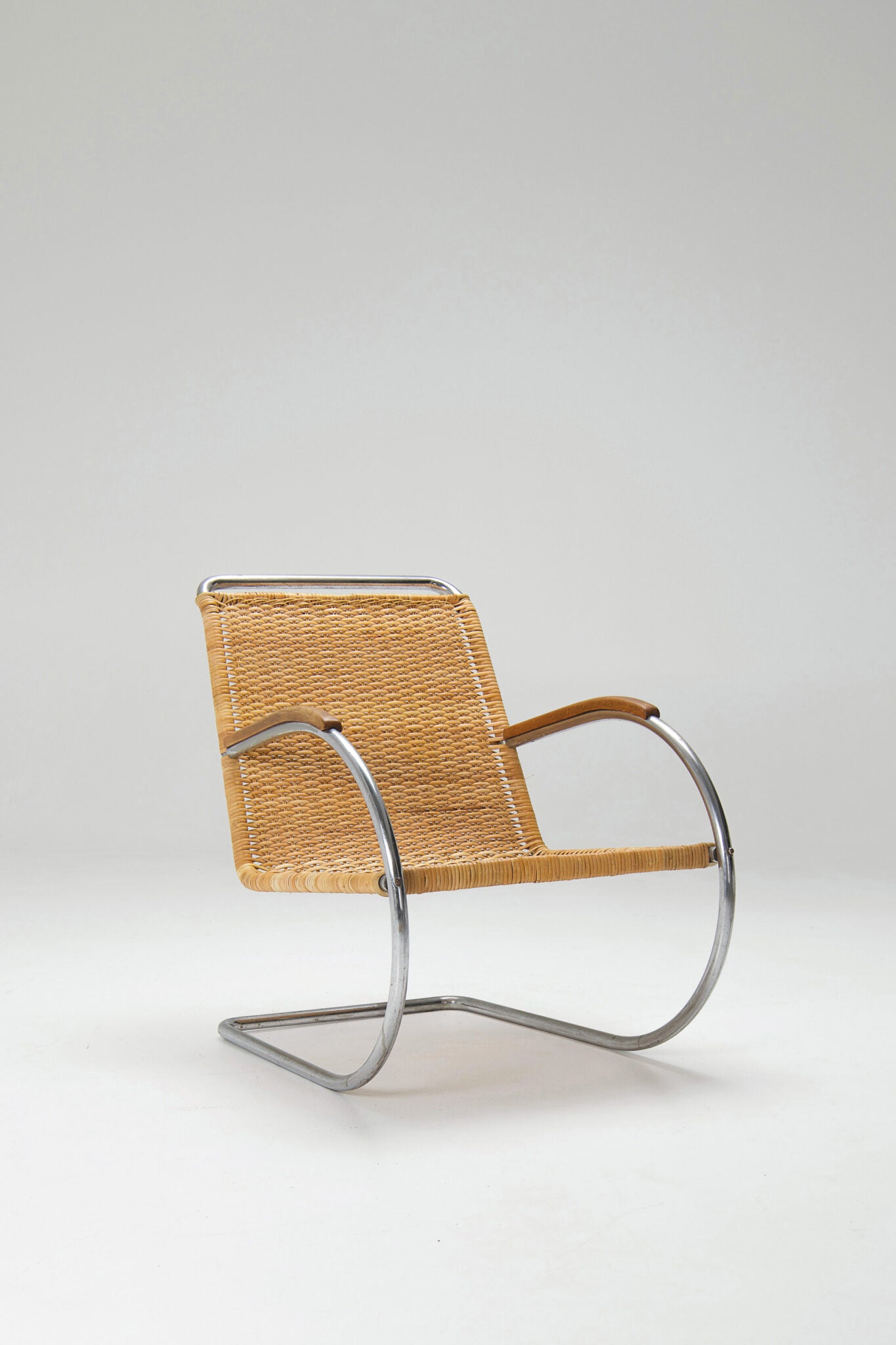 Bas van Pelt Tubular Cantilever Lounge Chair