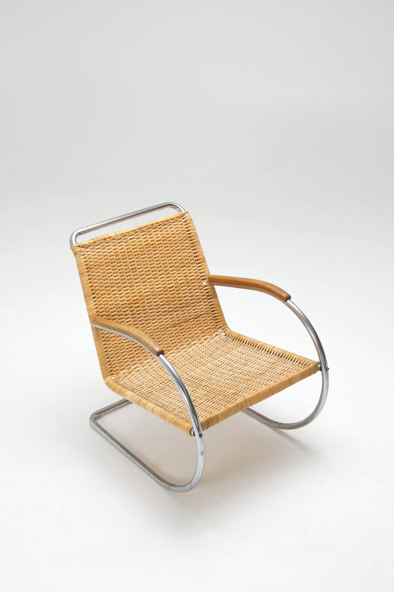 Bas van Pelt Tubular Cantilever Lounge Chair