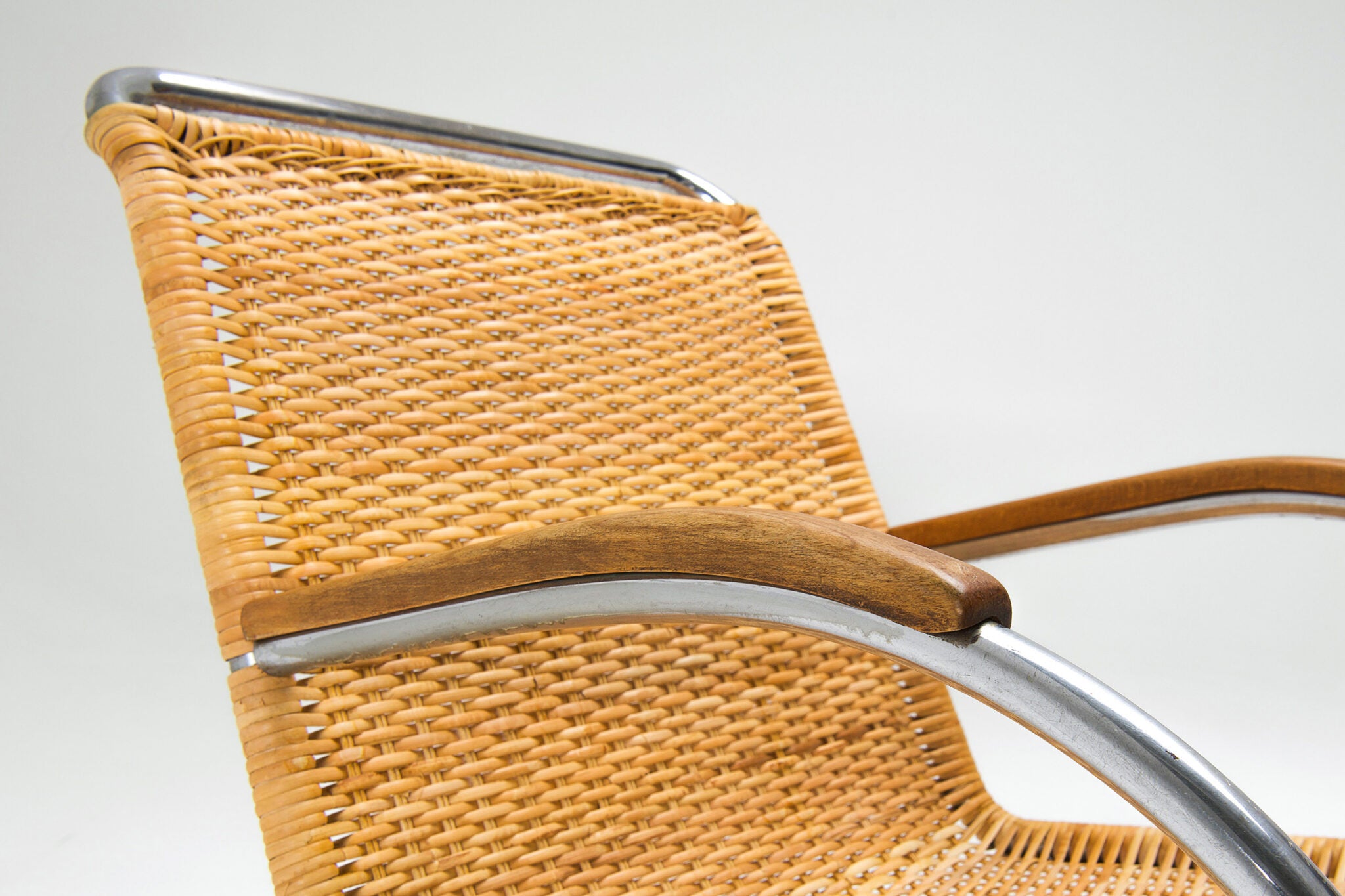 Bas van Pelt Tubular Cantilever Lounge Chair
