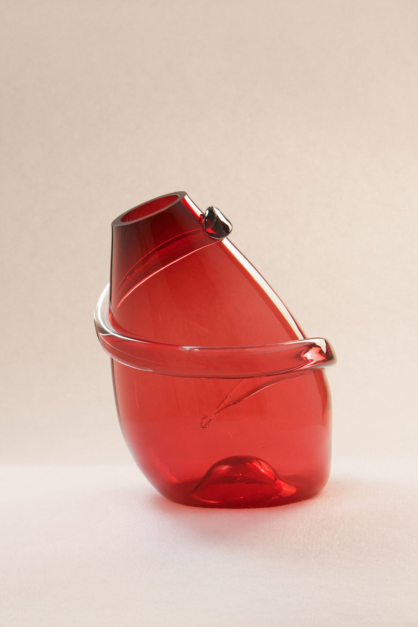 l'Anverre, Sem Schanzer “Drop Big Spiral” Vase in red glass