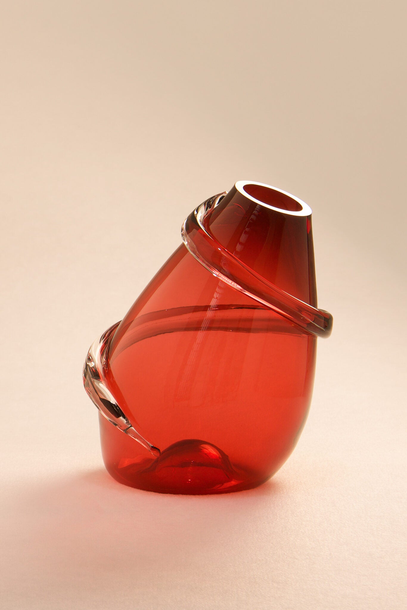 l'Anverre, Sem Schanzer “Drop Big Spiral” Vase in red glass
