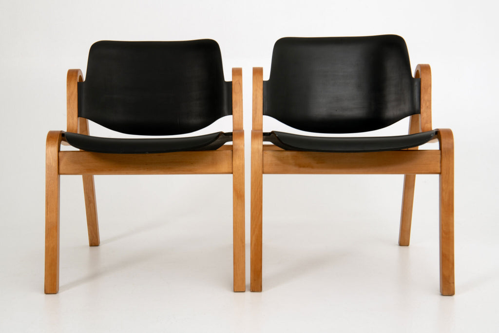Ilmari Tapiovaara A Pair of ‘Wilhelmina’ Chairs
