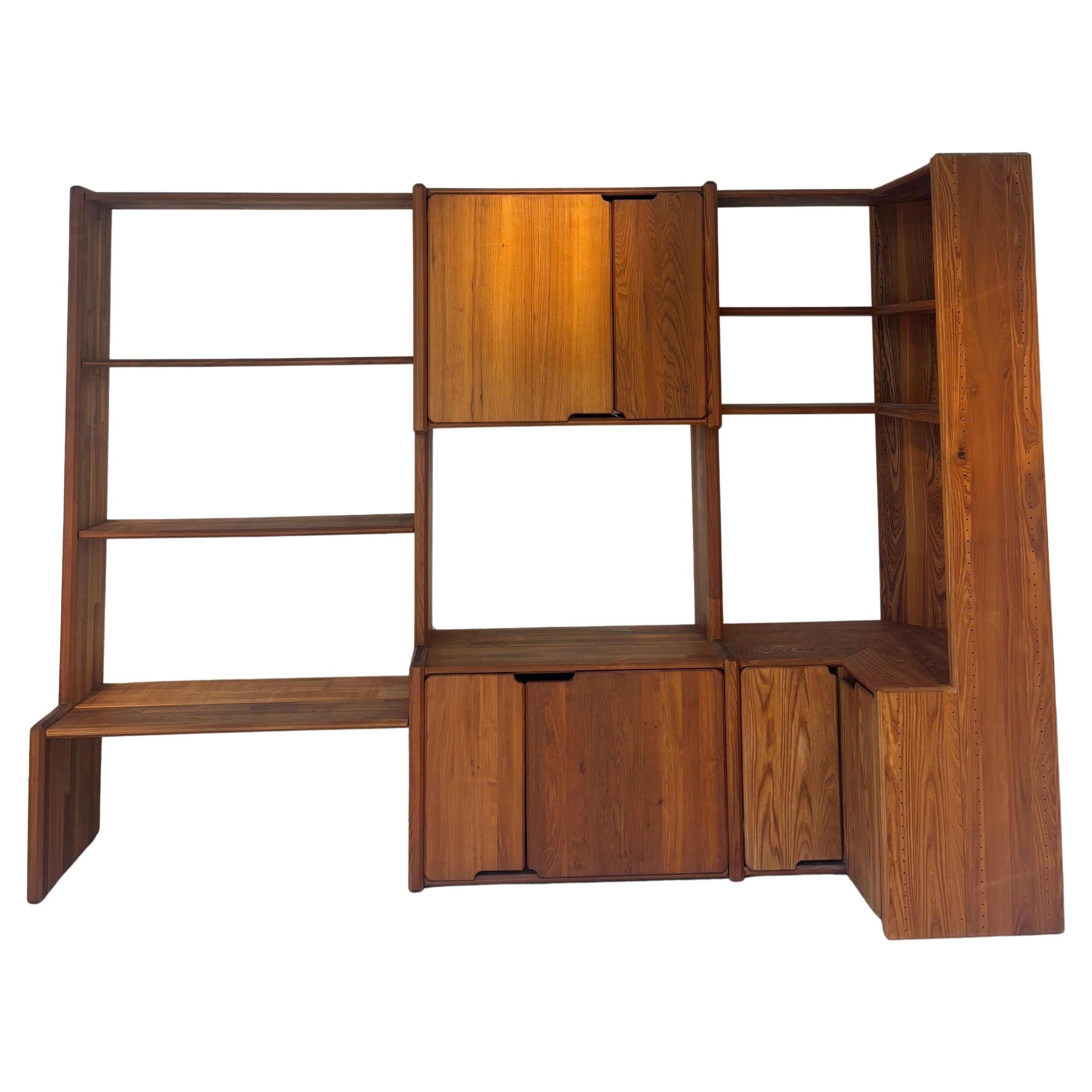 Bookcase Go by Pierre Chapo