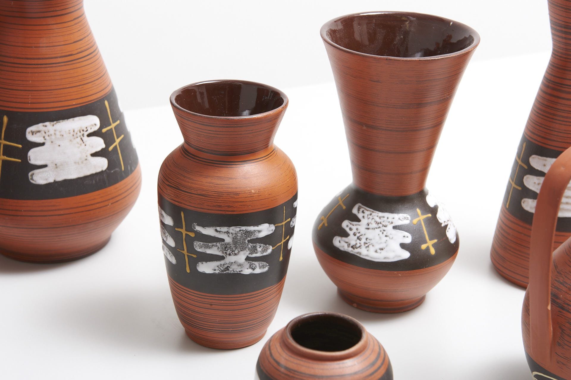 Lot ‘Keramos’ Pottery